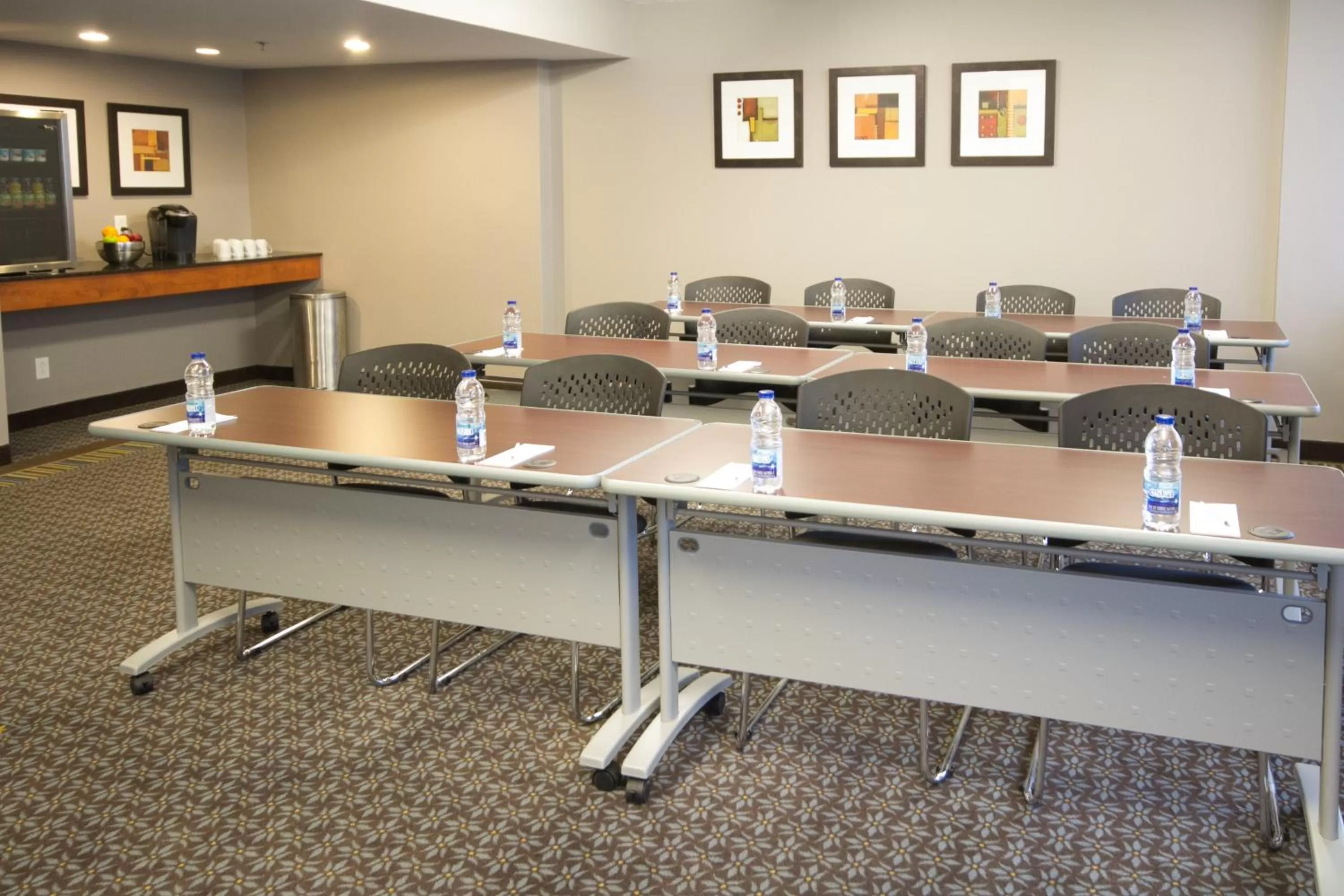 Meeting/conference room in Hôtel Saint-Laurent Montréal