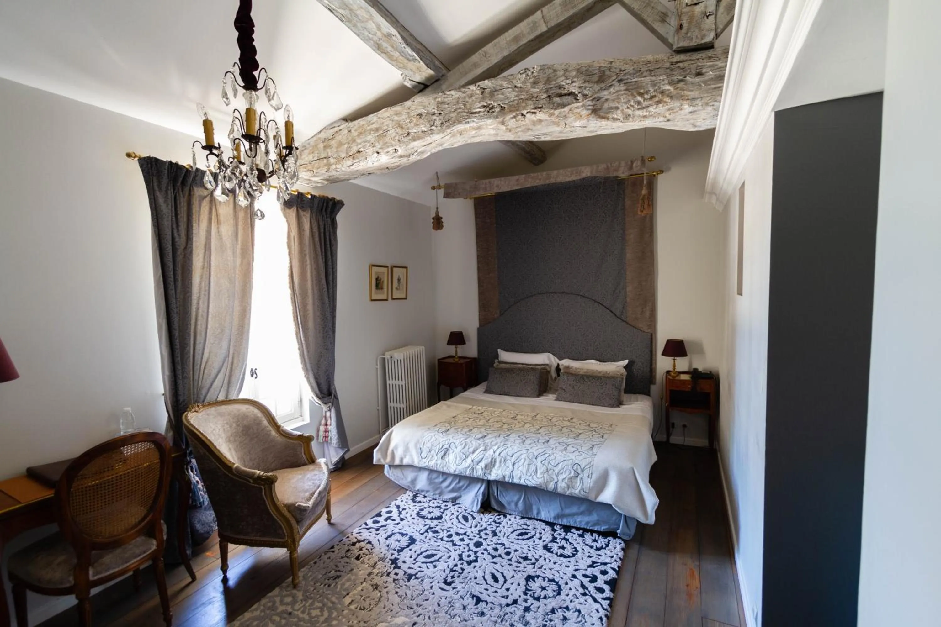 Bed in Chateau de Lantic