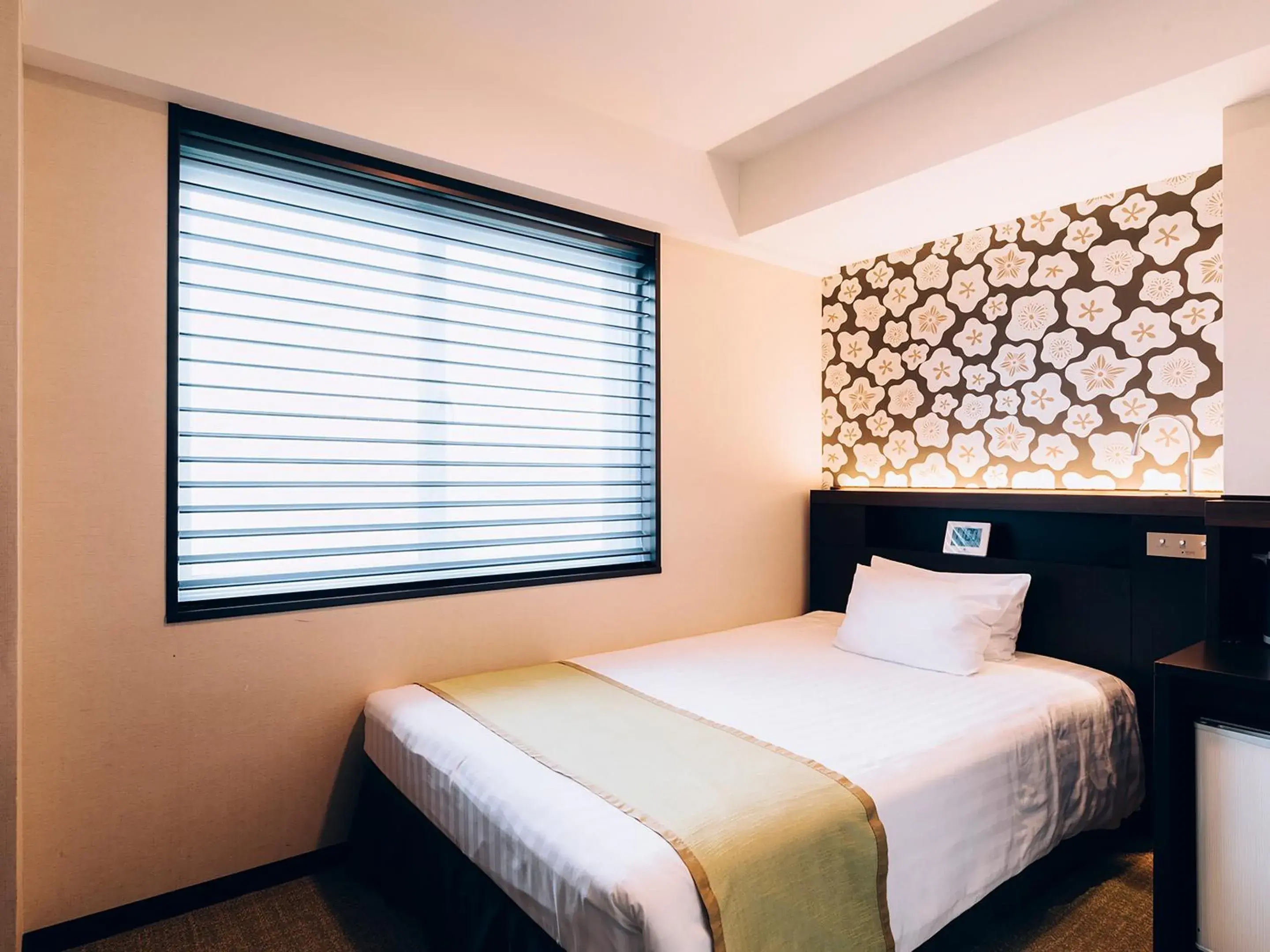 Economy Double Room with Small Double Bed - Non-Smoking in Shinagawa Tobu Hotel Economy Double Room with Small Double Bed - Non-Smoking in Shinagawa Tobu Hotel