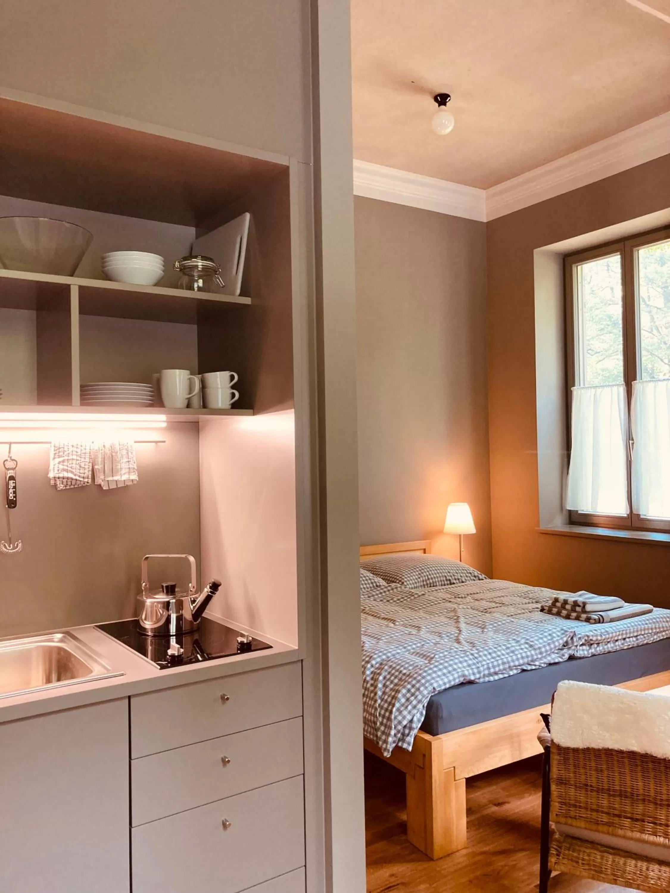 kitchen, Bed in Gästehaus Phantasie