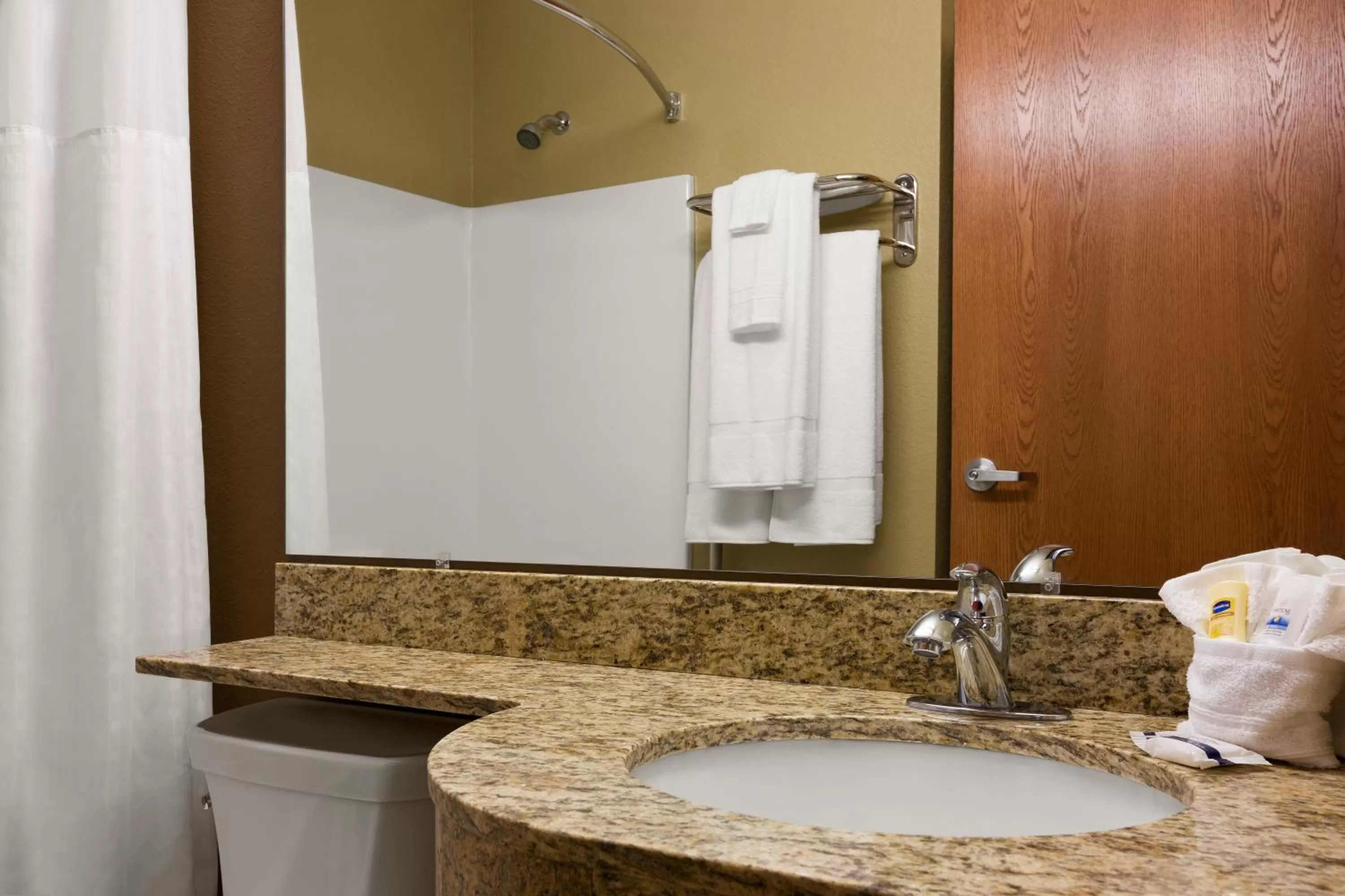 Bathroom in Microtel Inn & Suites by Wyndham Kenedy Karnes City