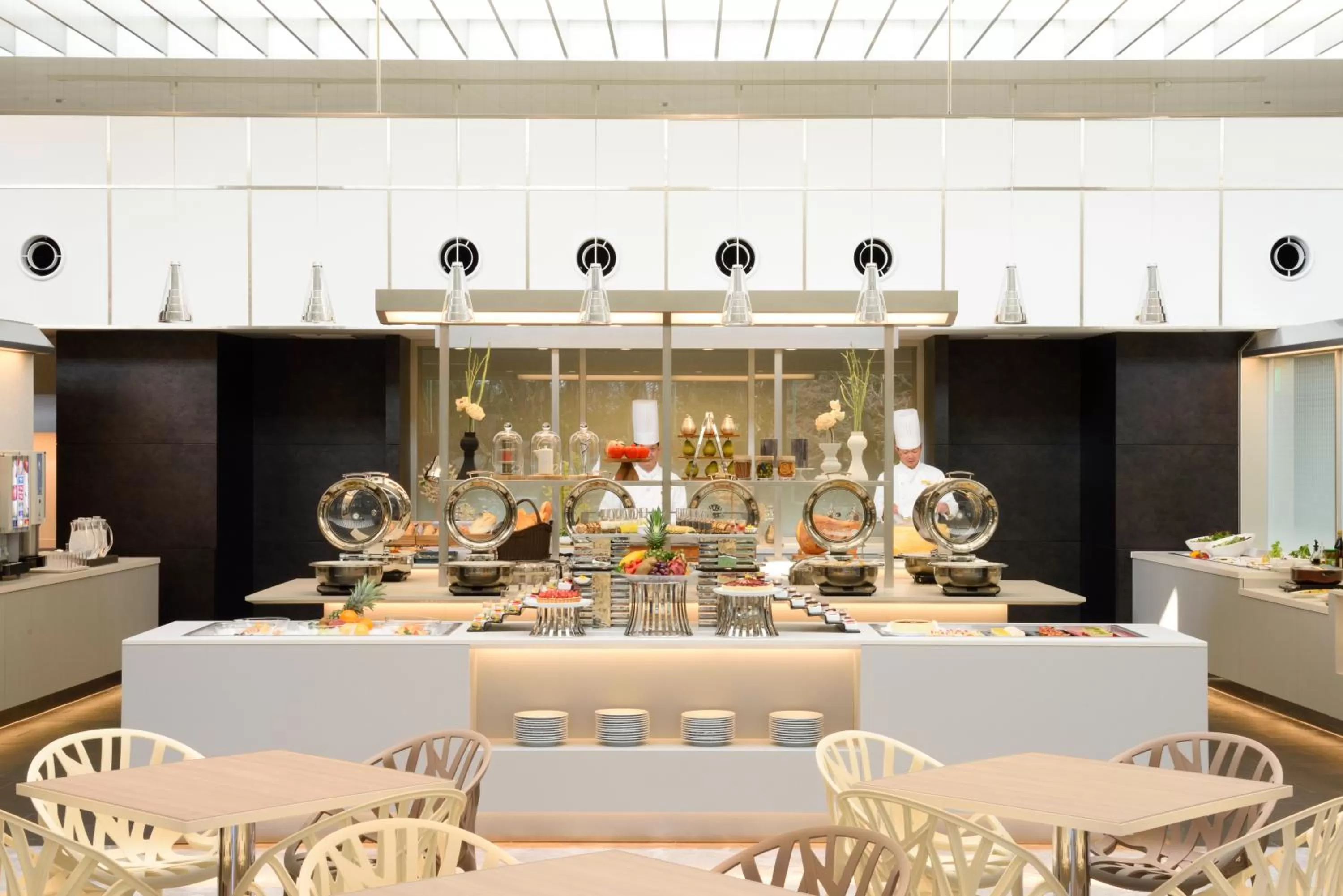 Restaurant/places to eat in Narita Tobu Hotel Airport