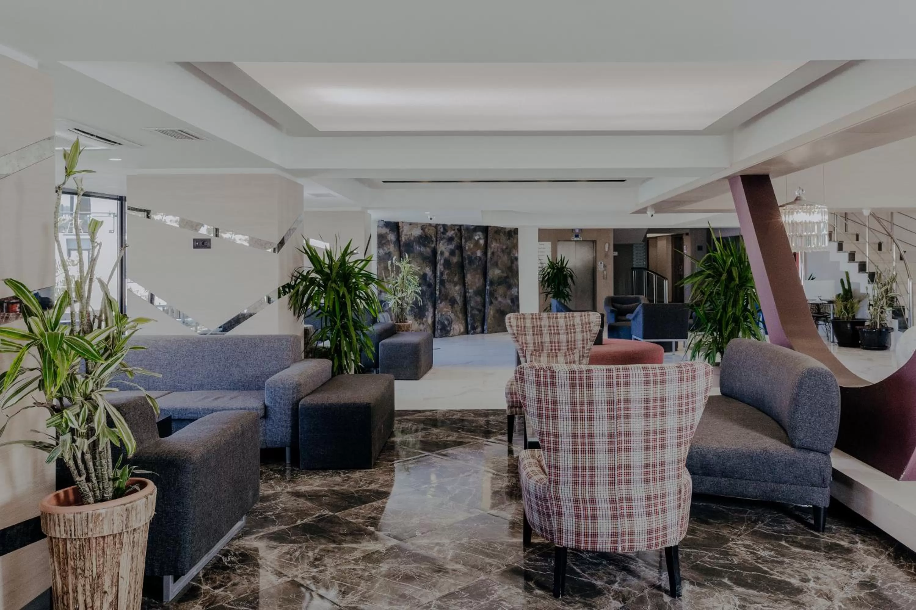 Lobby or reception in Pırıl Hotel Thermal&Beauty SPA