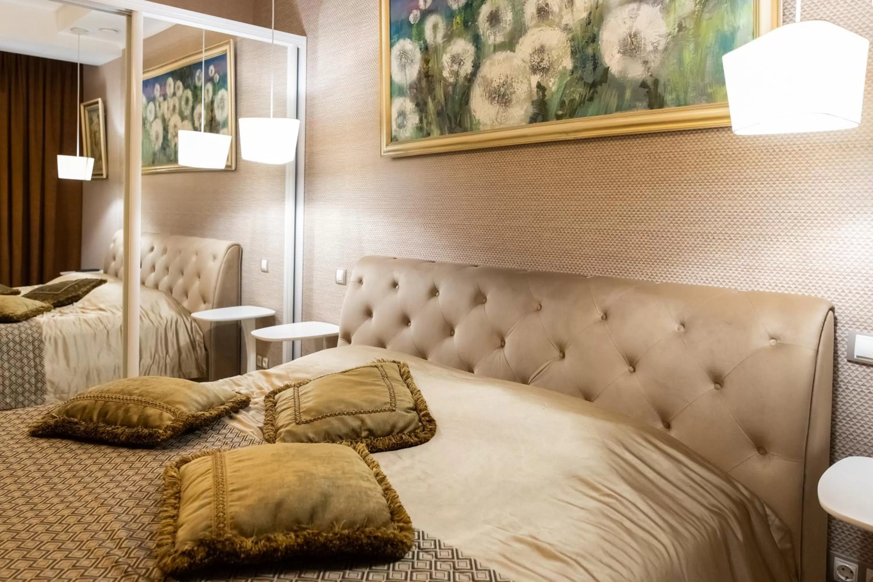 Bed in Hotel "Mandarin Clubhouse"