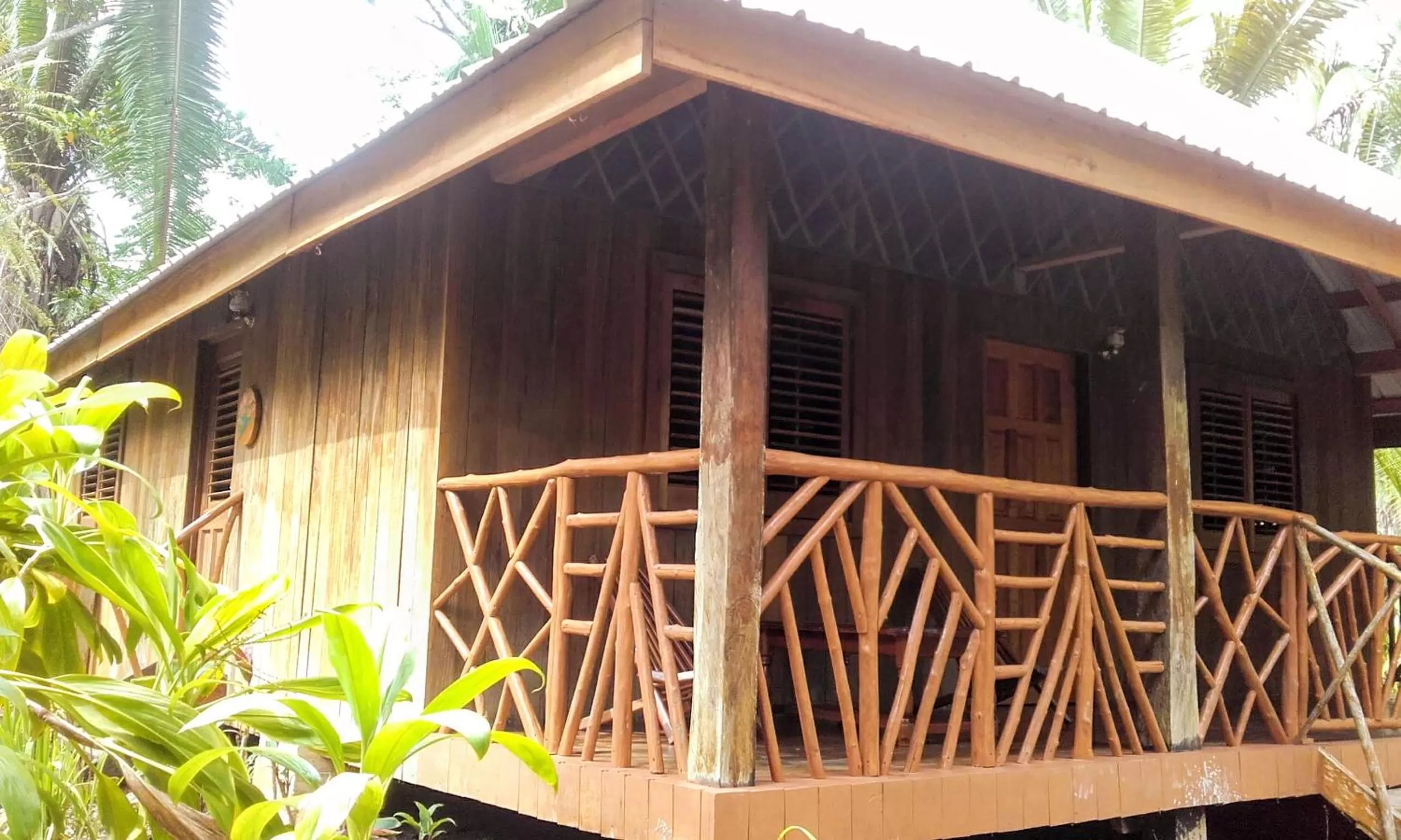 Property Building in Sun Creek Lodge