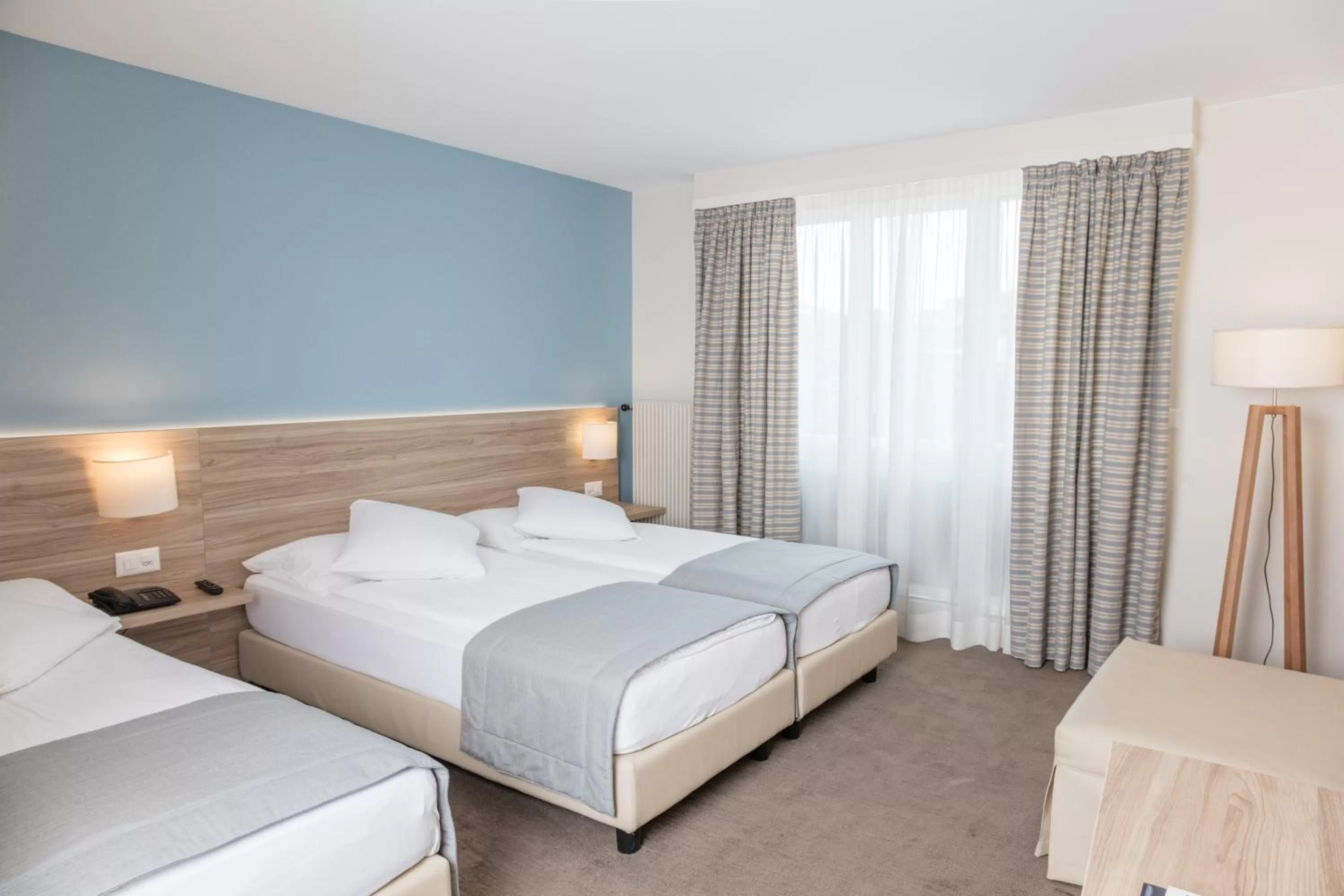 Photo of the whole room, Bed in Hôtel de Chailly