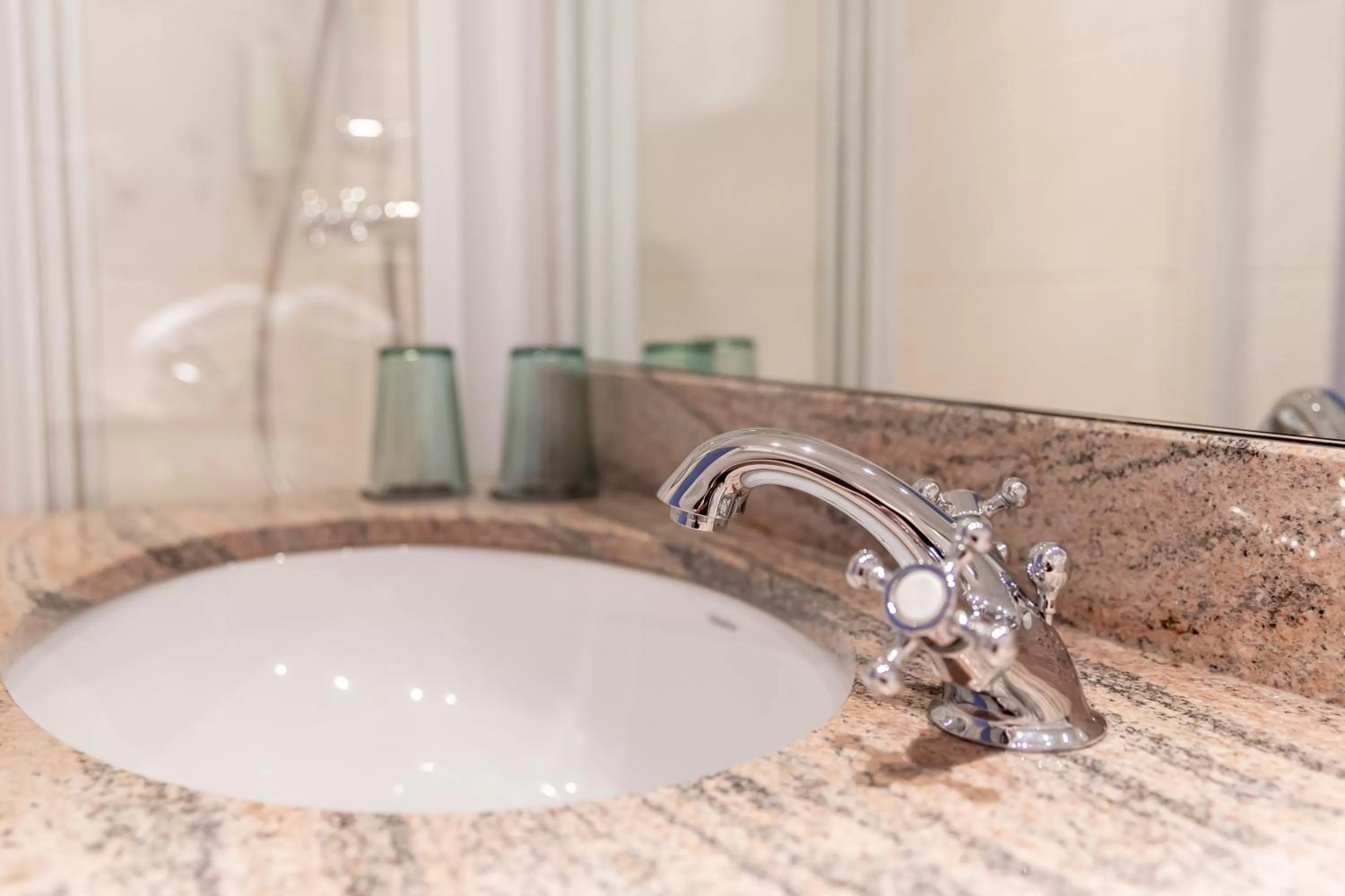 Bathroom in Parkhotel FRITZ am Brunnen