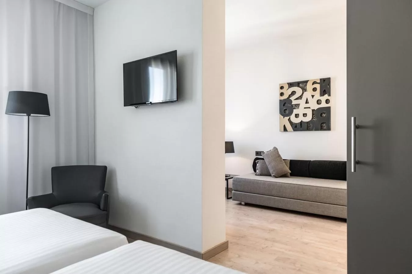 Bed in Hotel Paseo de Gracia