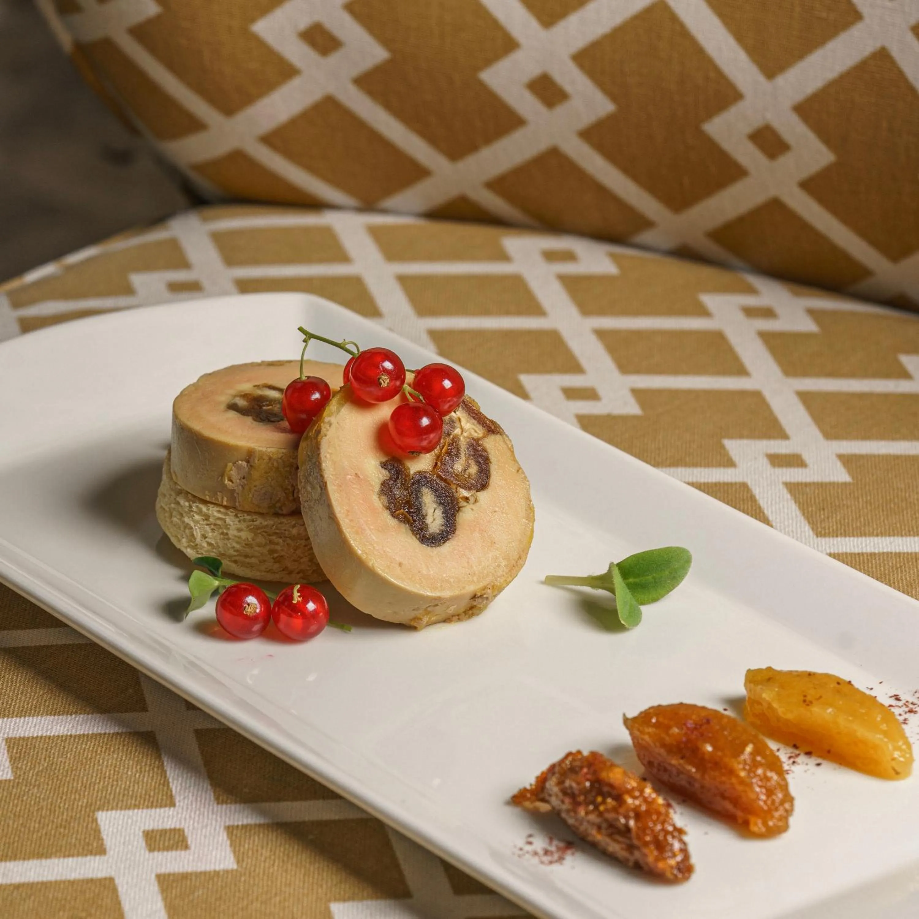 Restaurant/places to eat in Radisson Collection Muscat, Hormuz Grand