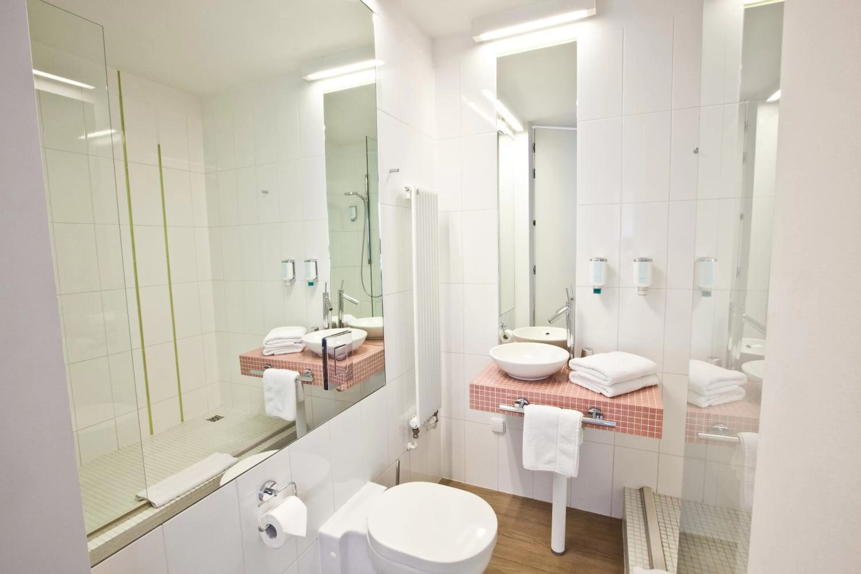 Bathroom in Platinum Apartments Aparthotel