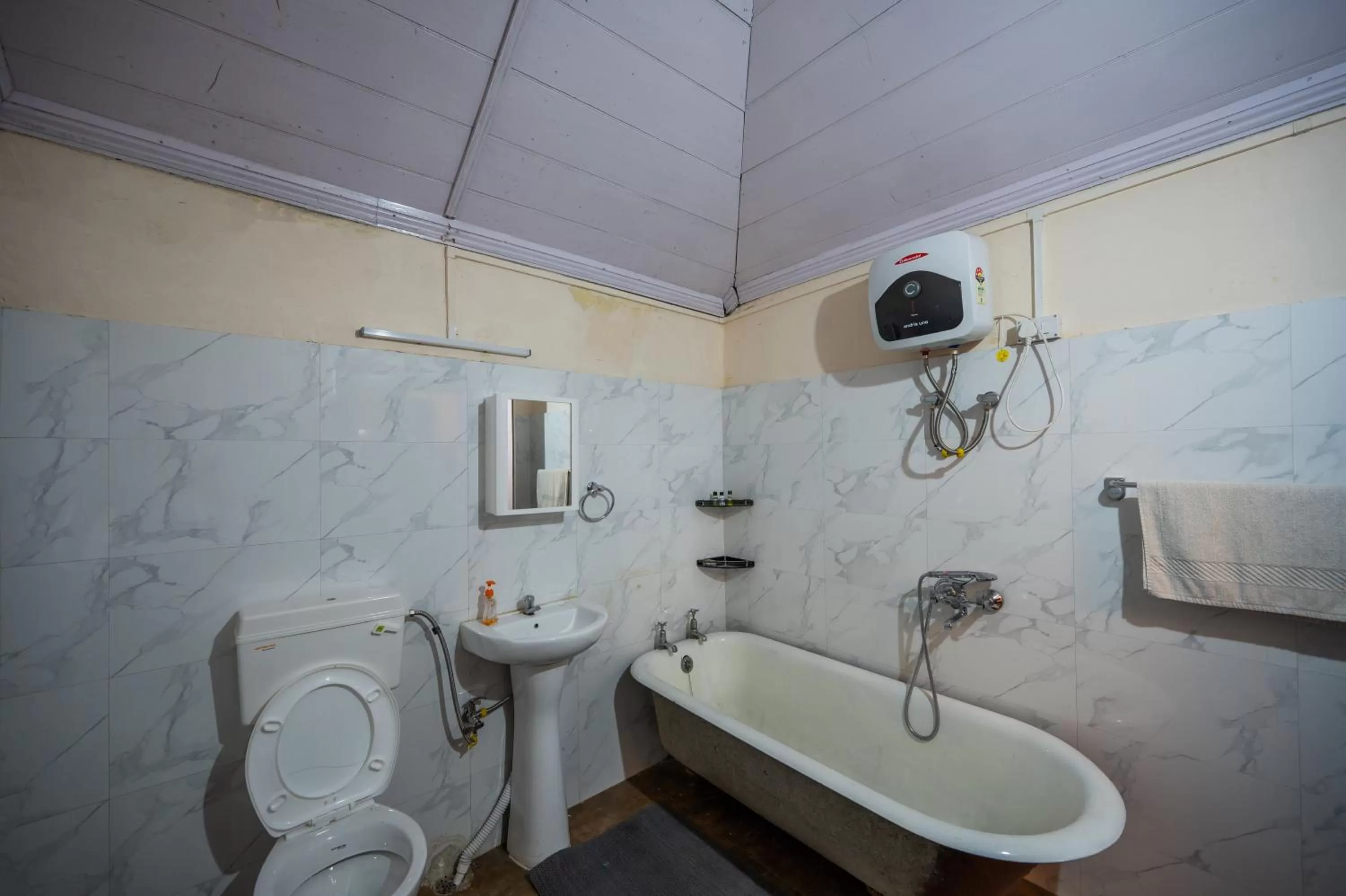 Shower in Arcadia Heritage Resort