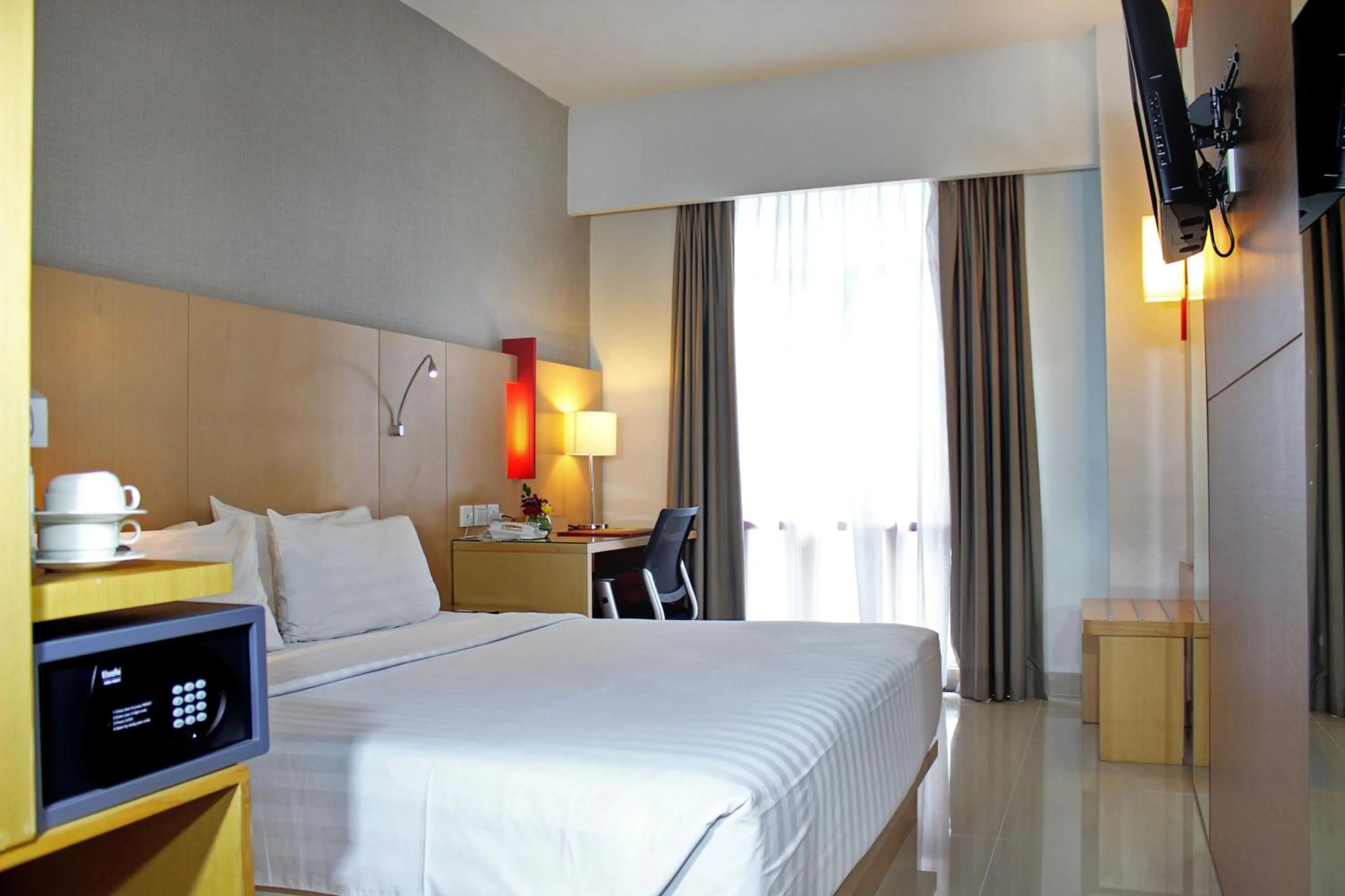 Bed in Santika Premiere Dyandra Hotel & Convention - Medan