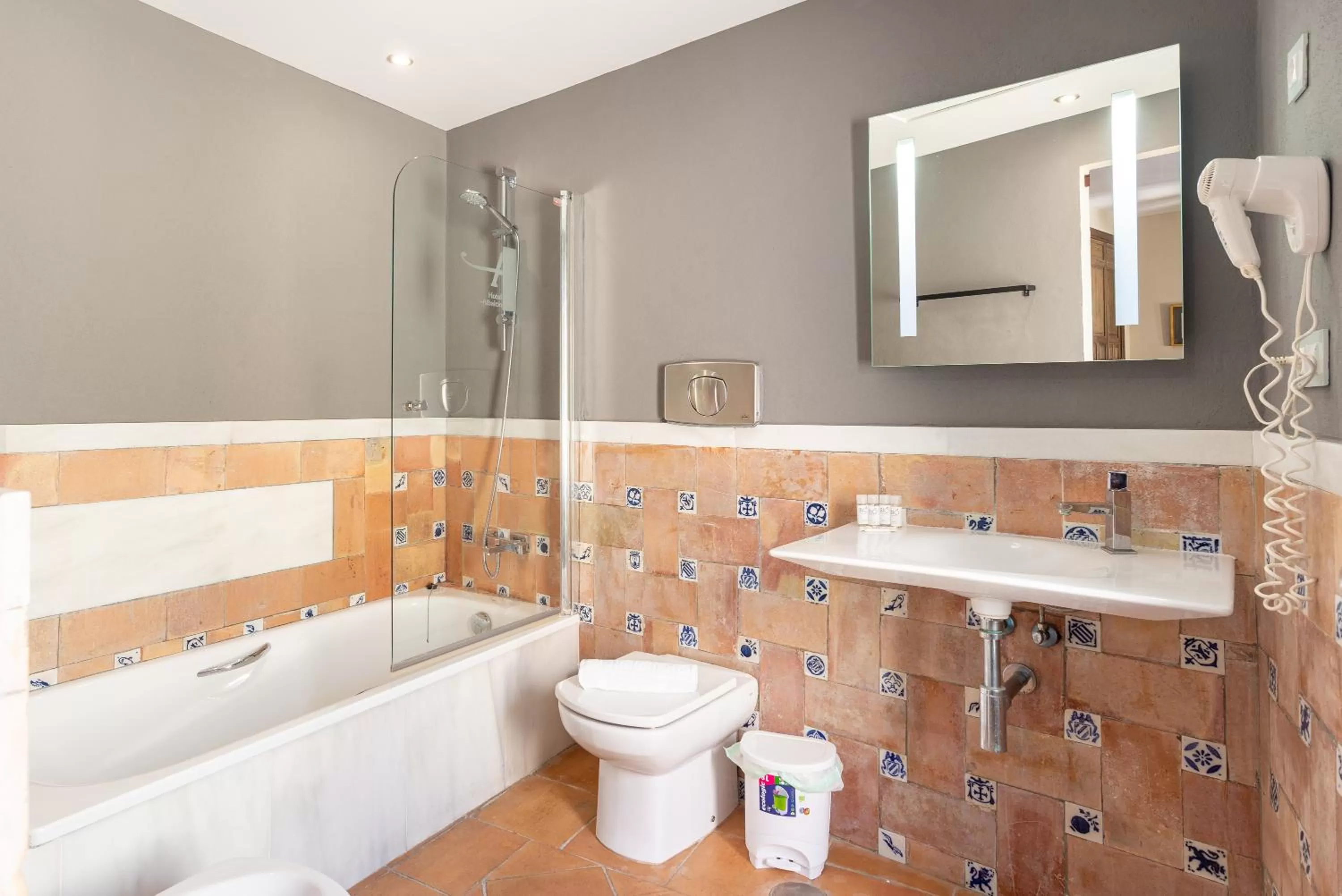 Bathroom in Hotel Albaicín