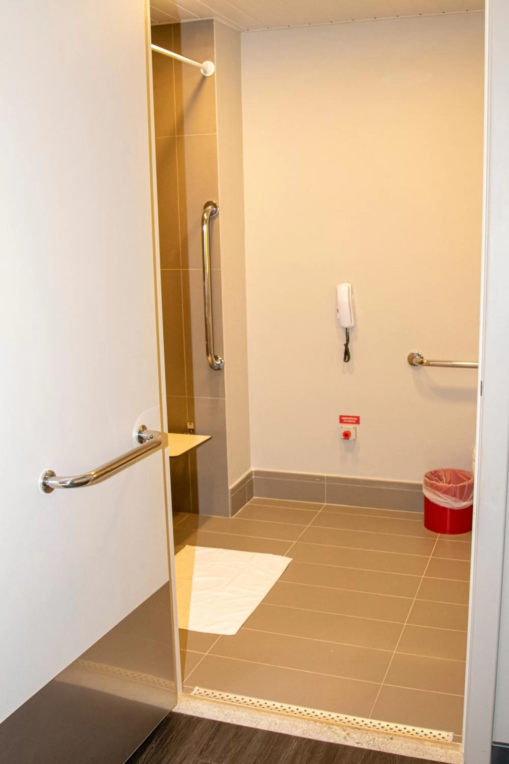 Bathroom in ibis Sao Paulo Tatuape