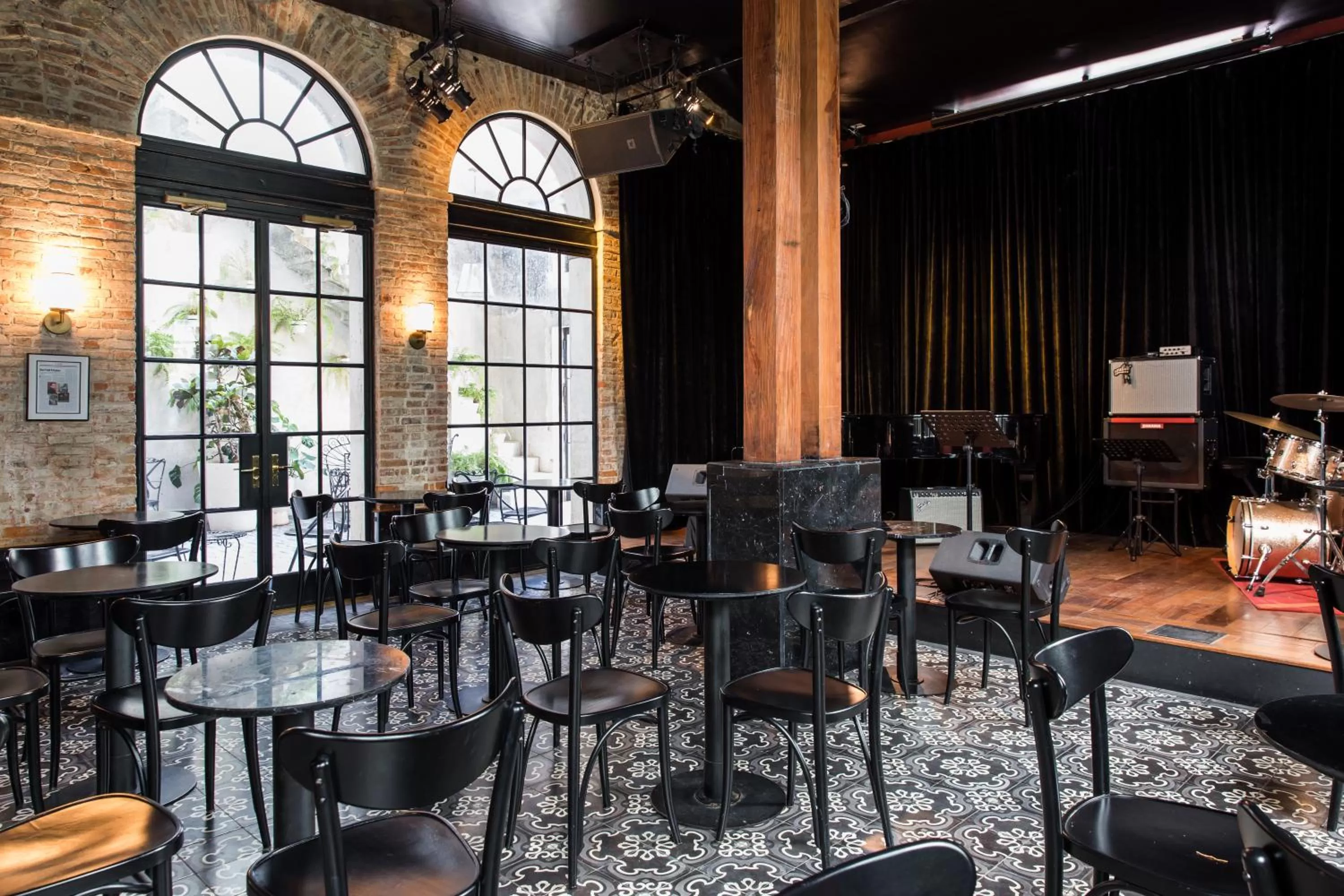 Lounge or bar in American Trade Hotel