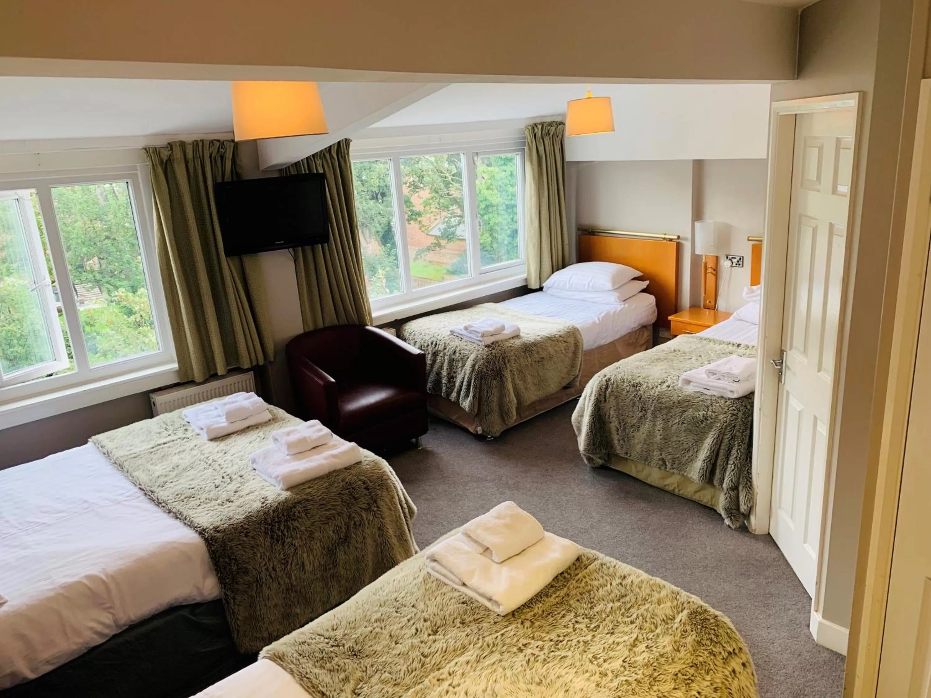 Photo of the whole room, Bed in Hedley House Hotel & Apartments