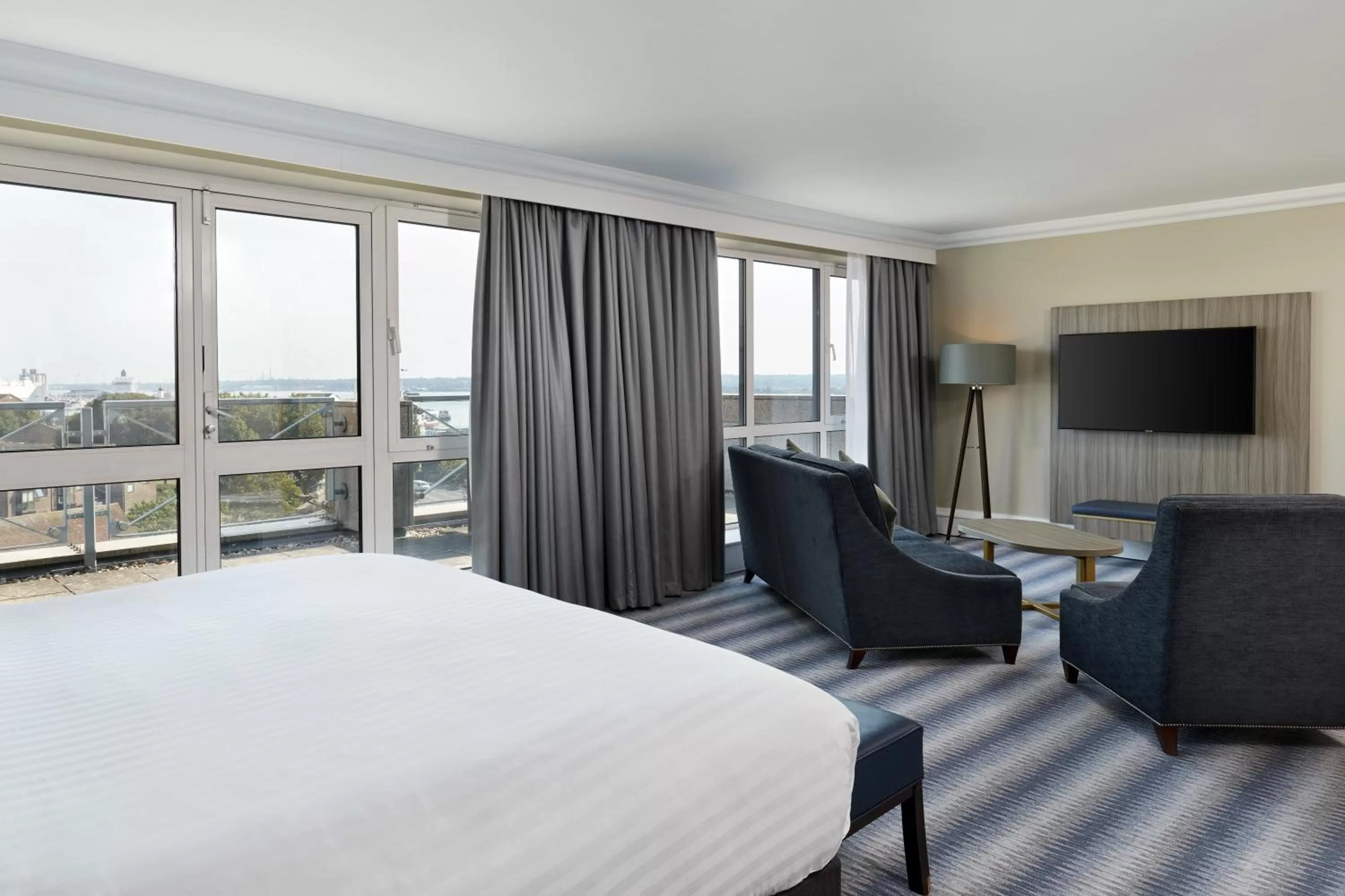 Bedroom, Bed in Leonardo Royal Southampton Grand Harbour