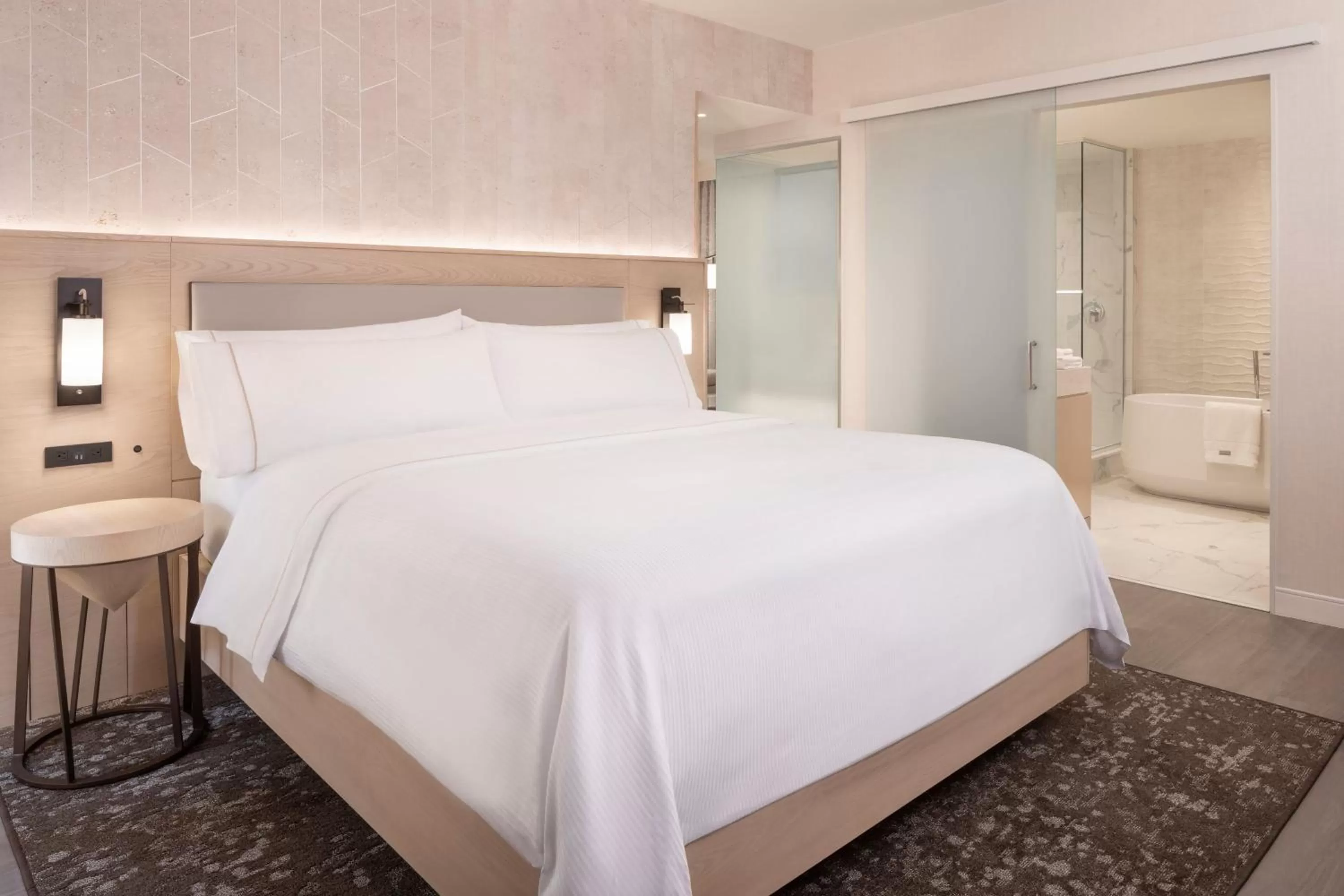 Photo of the whole room, Bed in The Westin Tempe