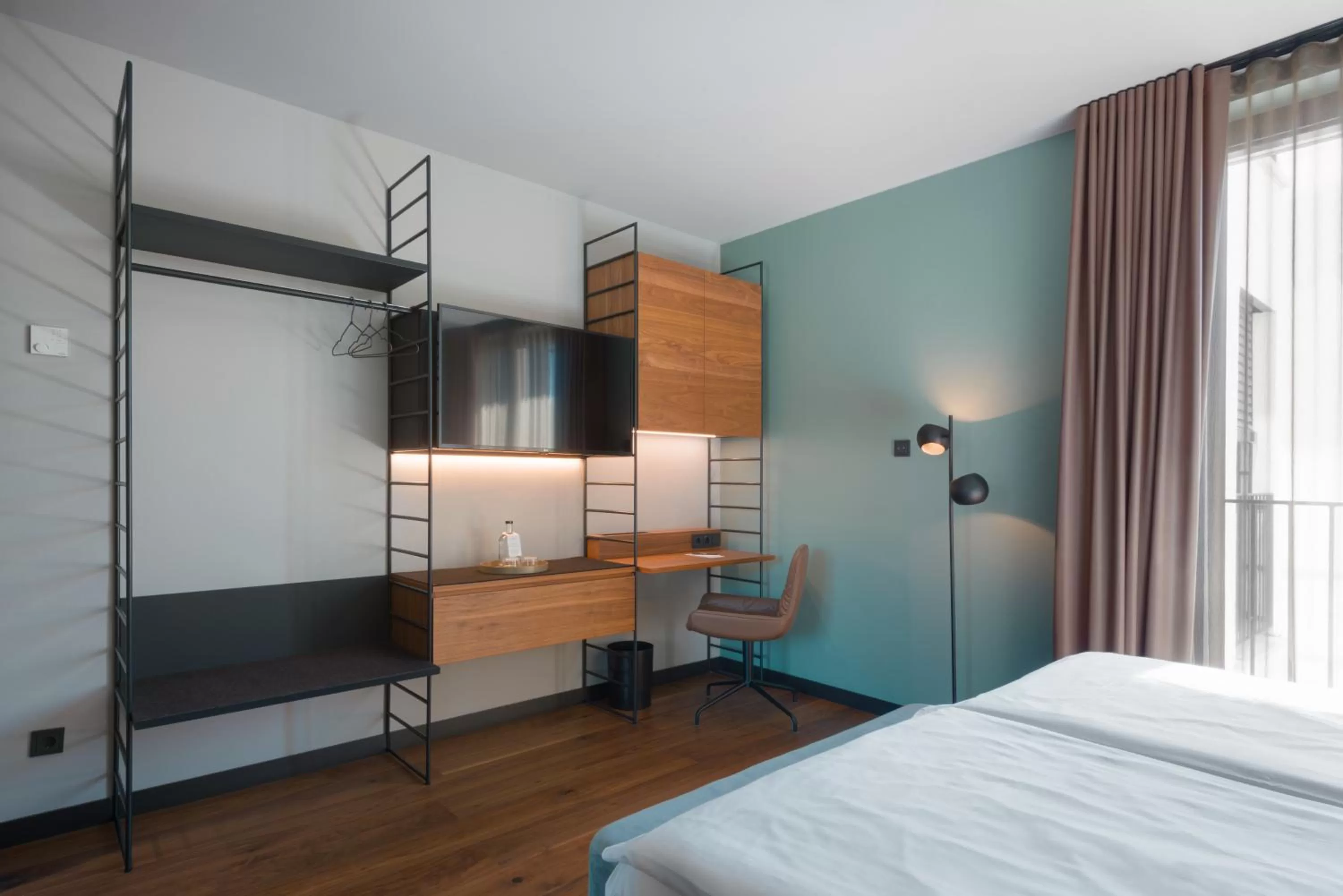 wardrobe, Bed in EmiLu Design Hotel