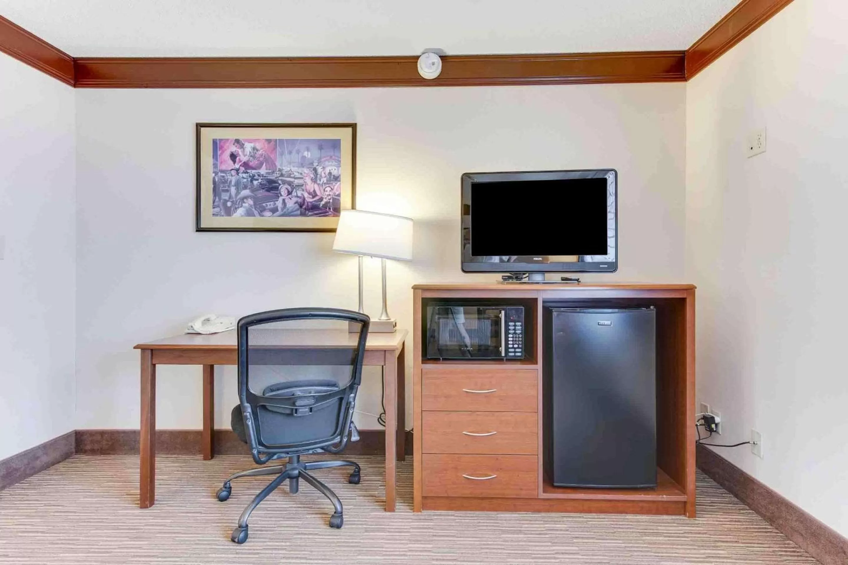 Bedroom in Best Western Movie Manor