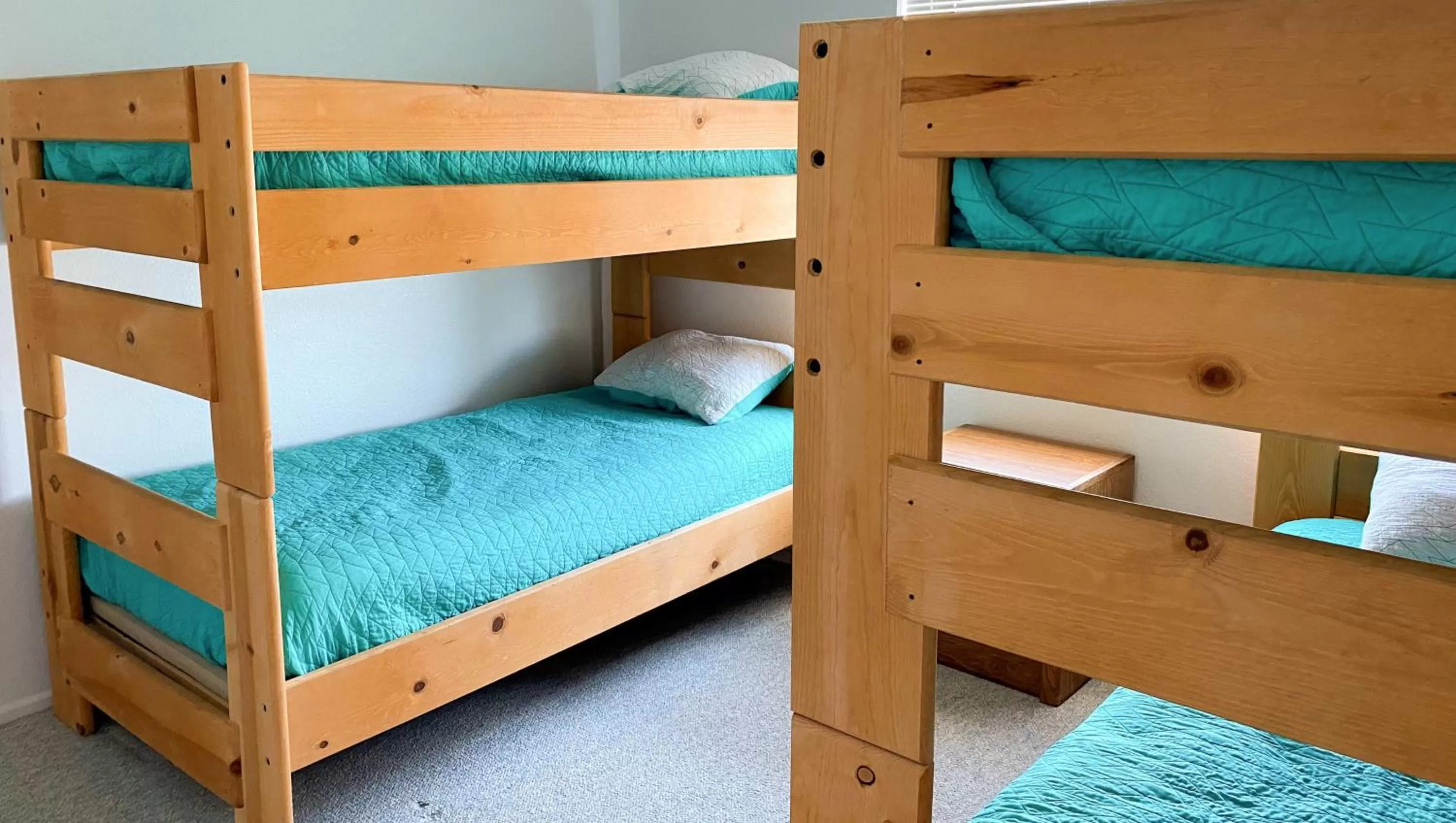 Photo of the whole room, Bed in Ticaboo Lodge