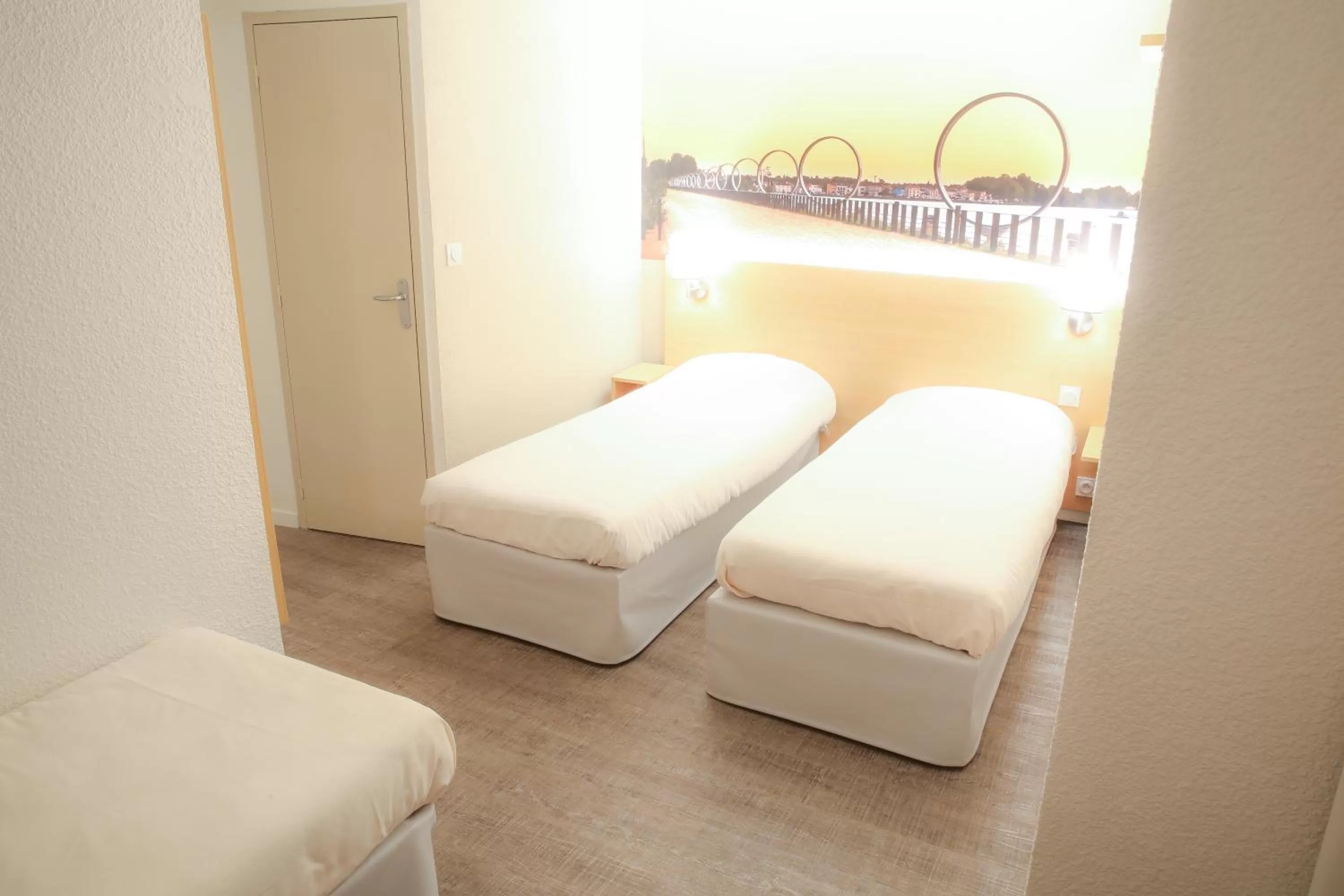 Bed in Hôtel Inn Design Resto Novo Châteaubriant