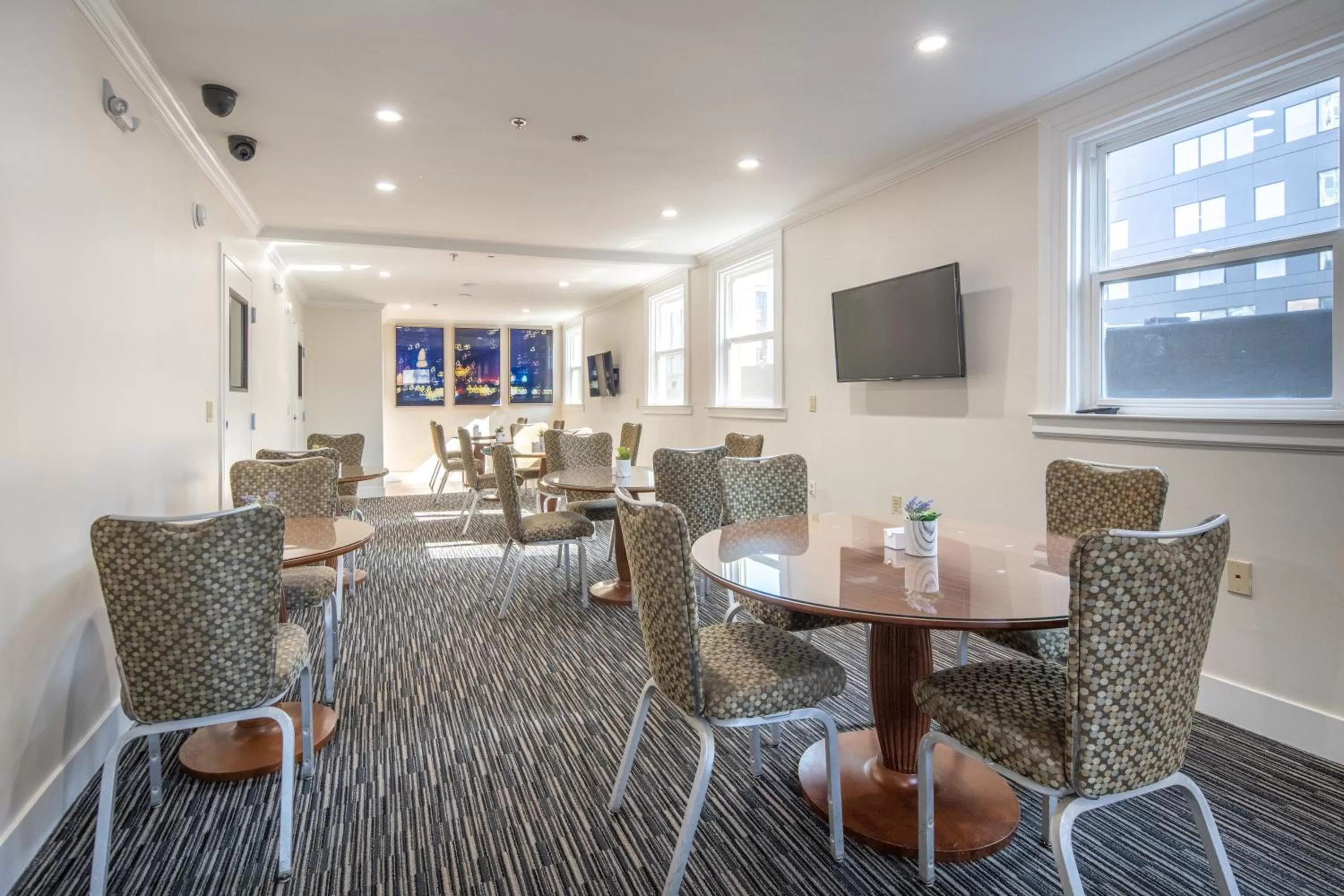 Restaurant/places to eat, Lounge/Bar in Inn@Market