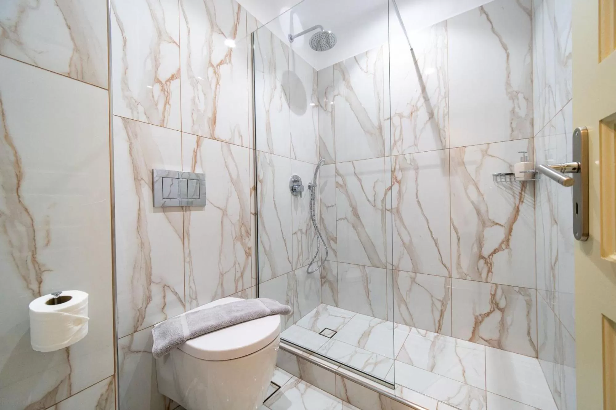 Bathroom in Antonia Hotel