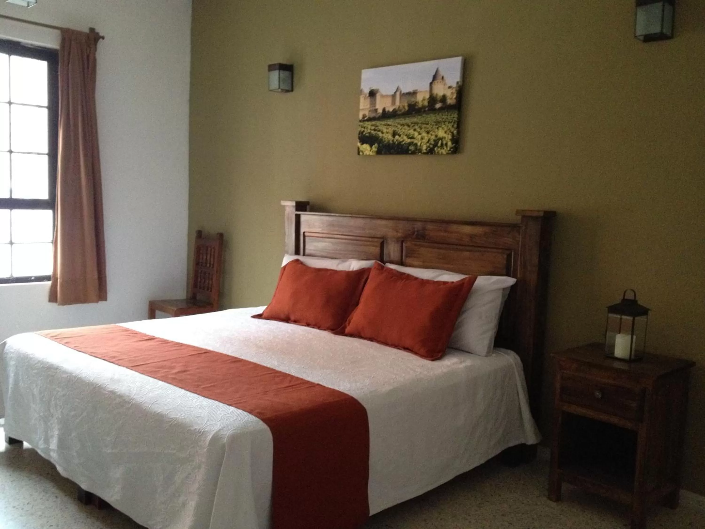 Bed in Hotel Casa de Vino