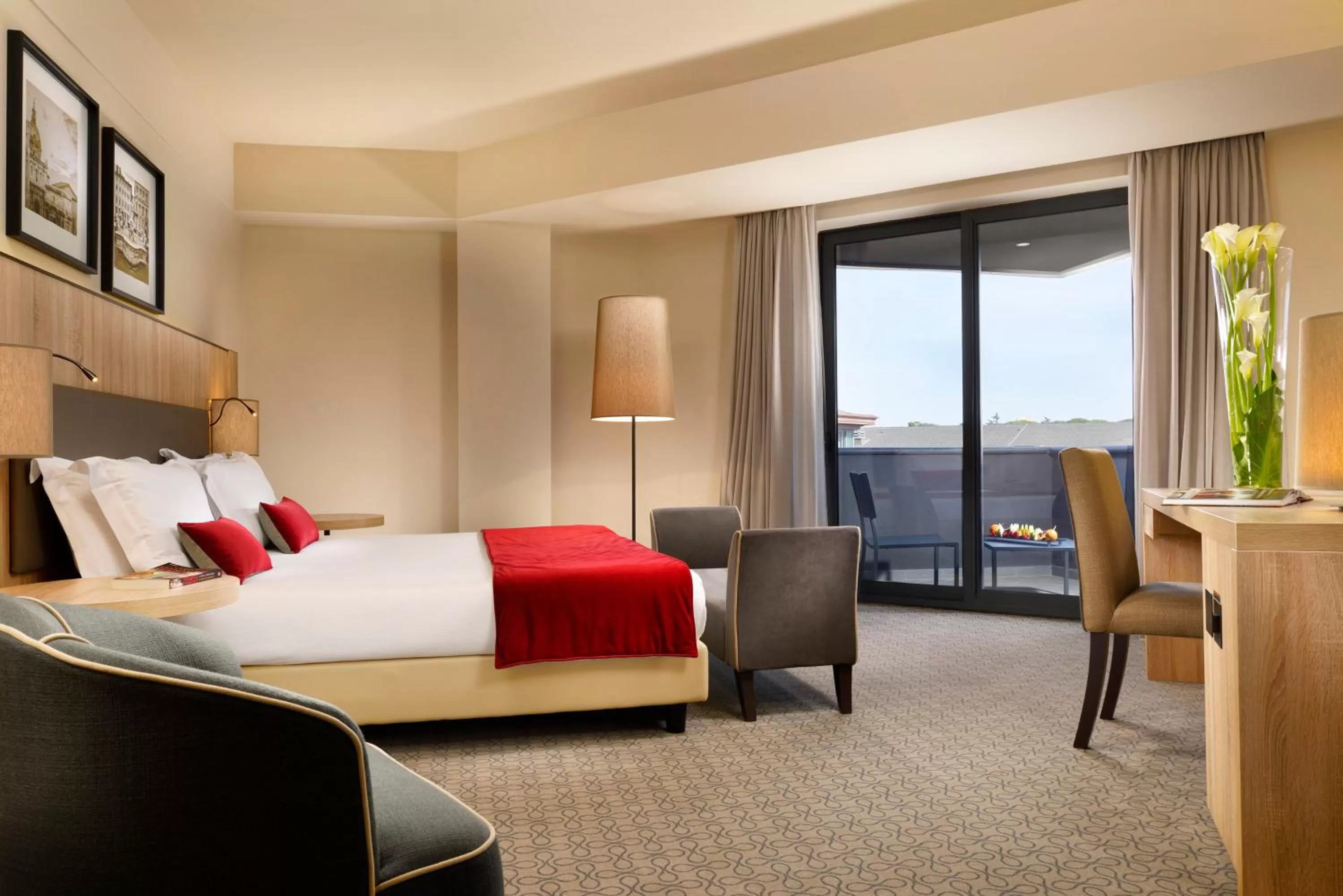 Photo of the whole room, Bed in A.Roma Lifestyle Hotel