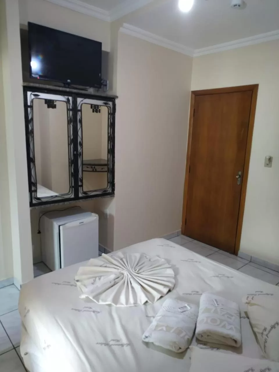 Bed in Hollywood Palace Hotel