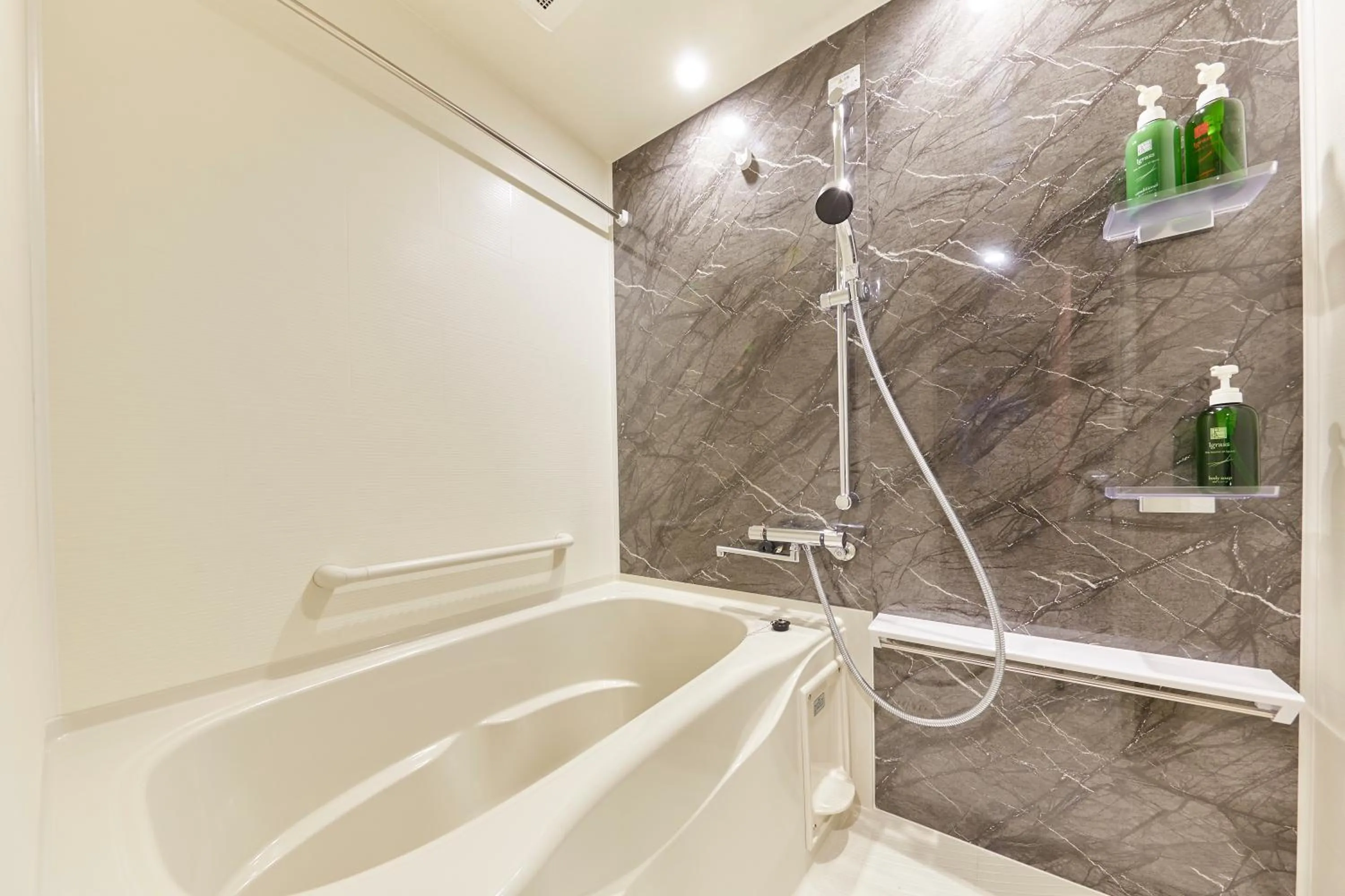 Bathroom in MONday Apart Hamamatsucho Daimon