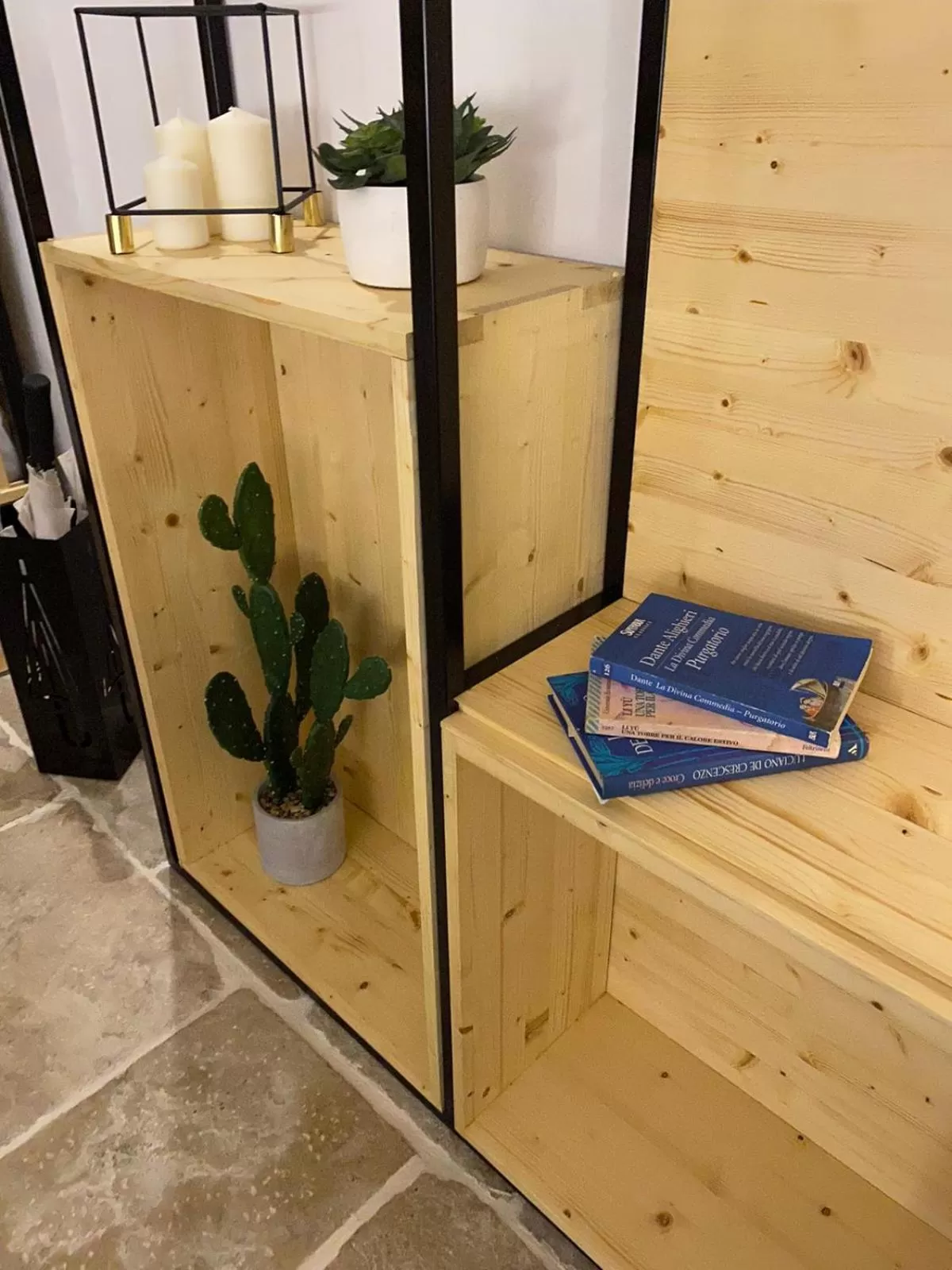 Library in BORGOBELTRANI