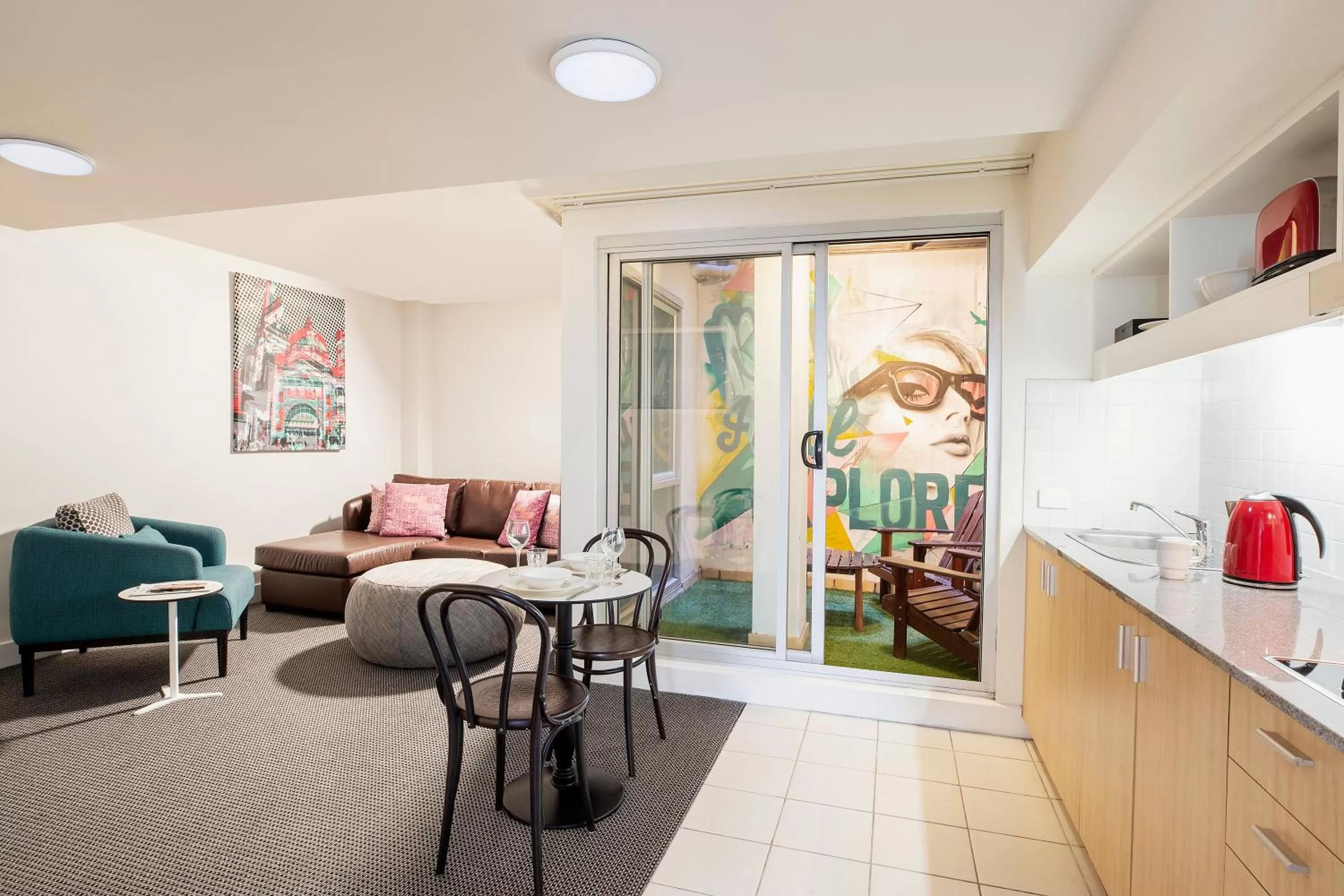 Living room, Seating Area in Quality Apartments Melbourne Central