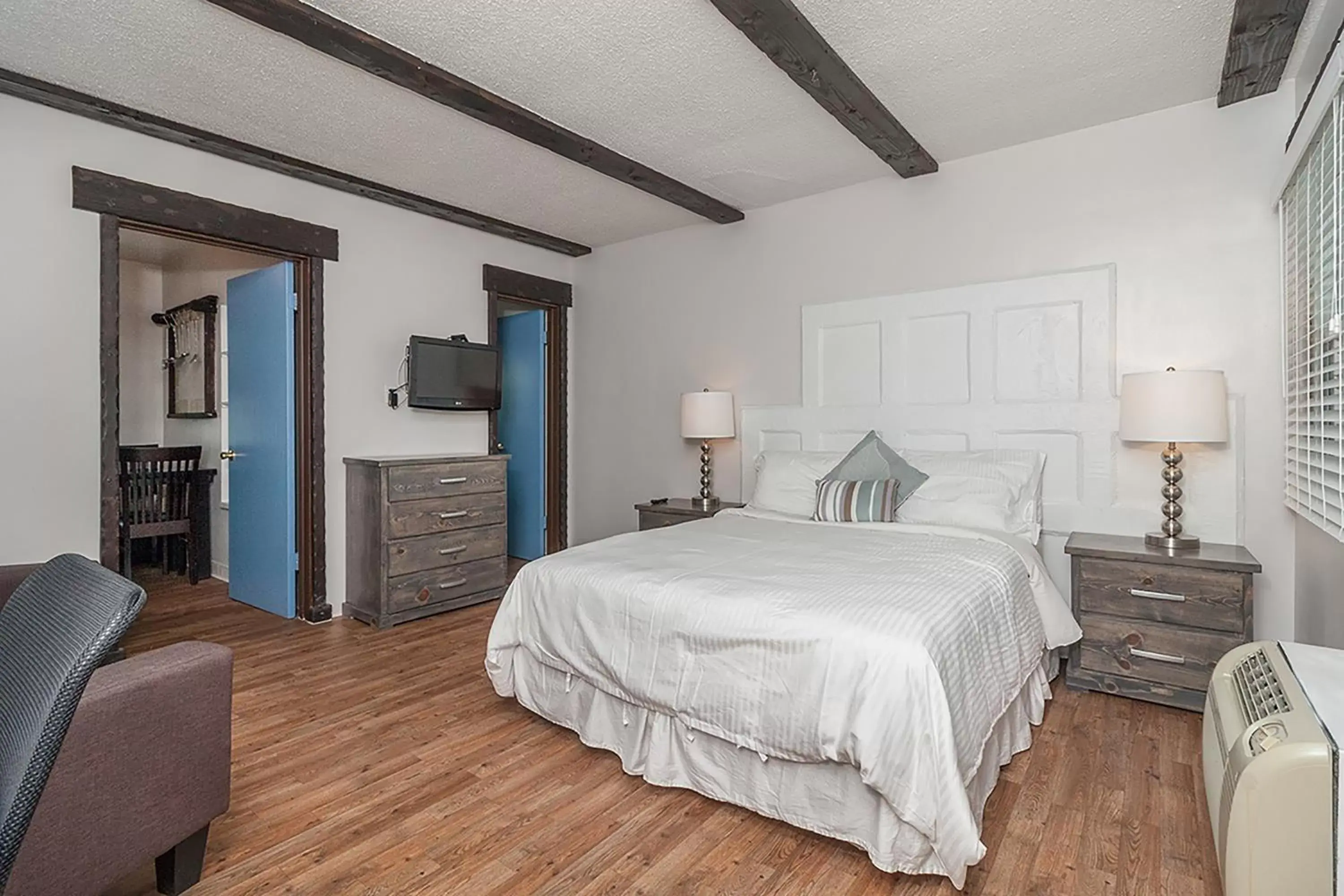 Queen Studio - Disability Access in 2021 Olive Queen Studio - Disability Access in 2021 Olive