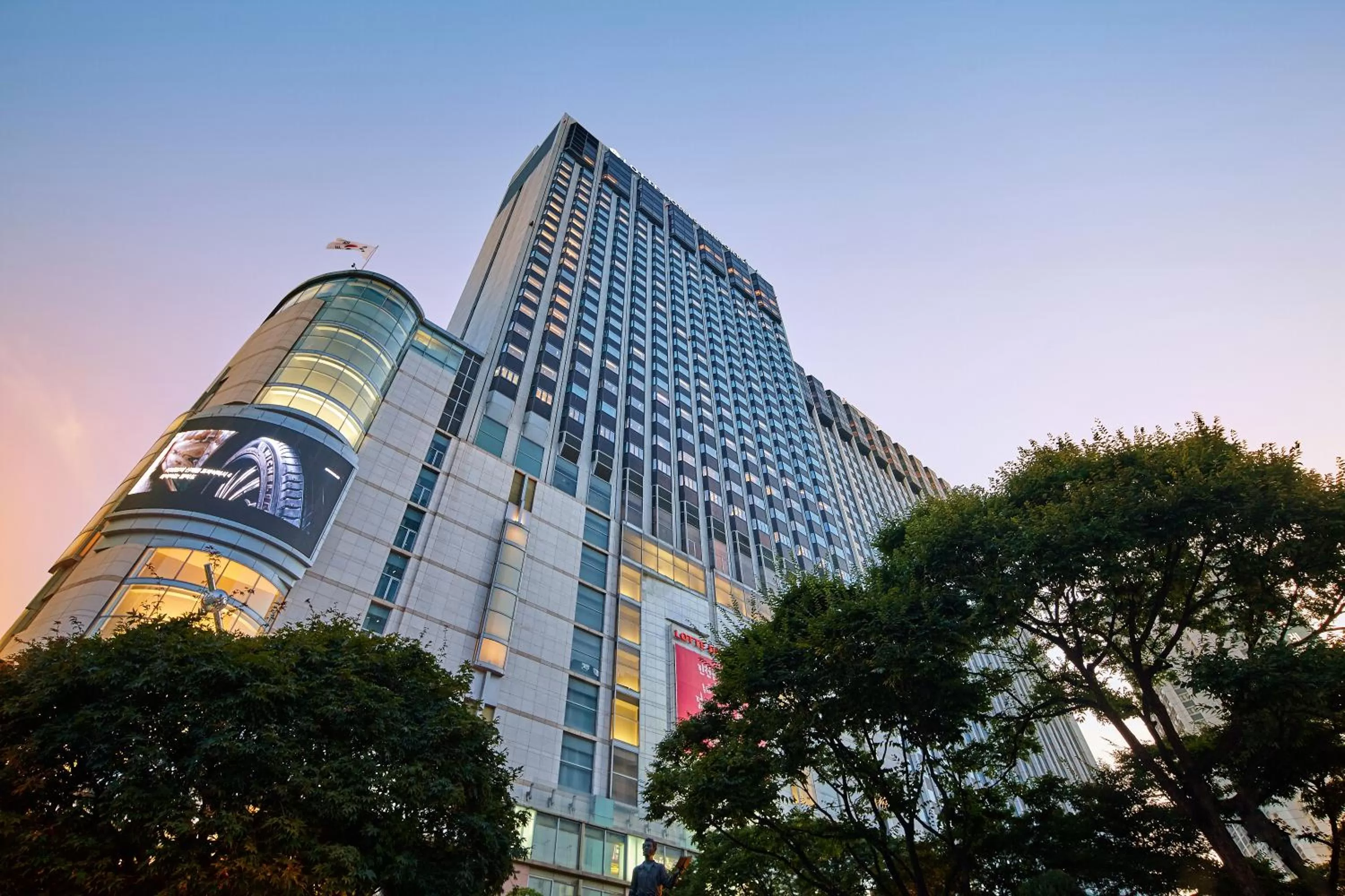 Property building in Lotte Hotel Seoul