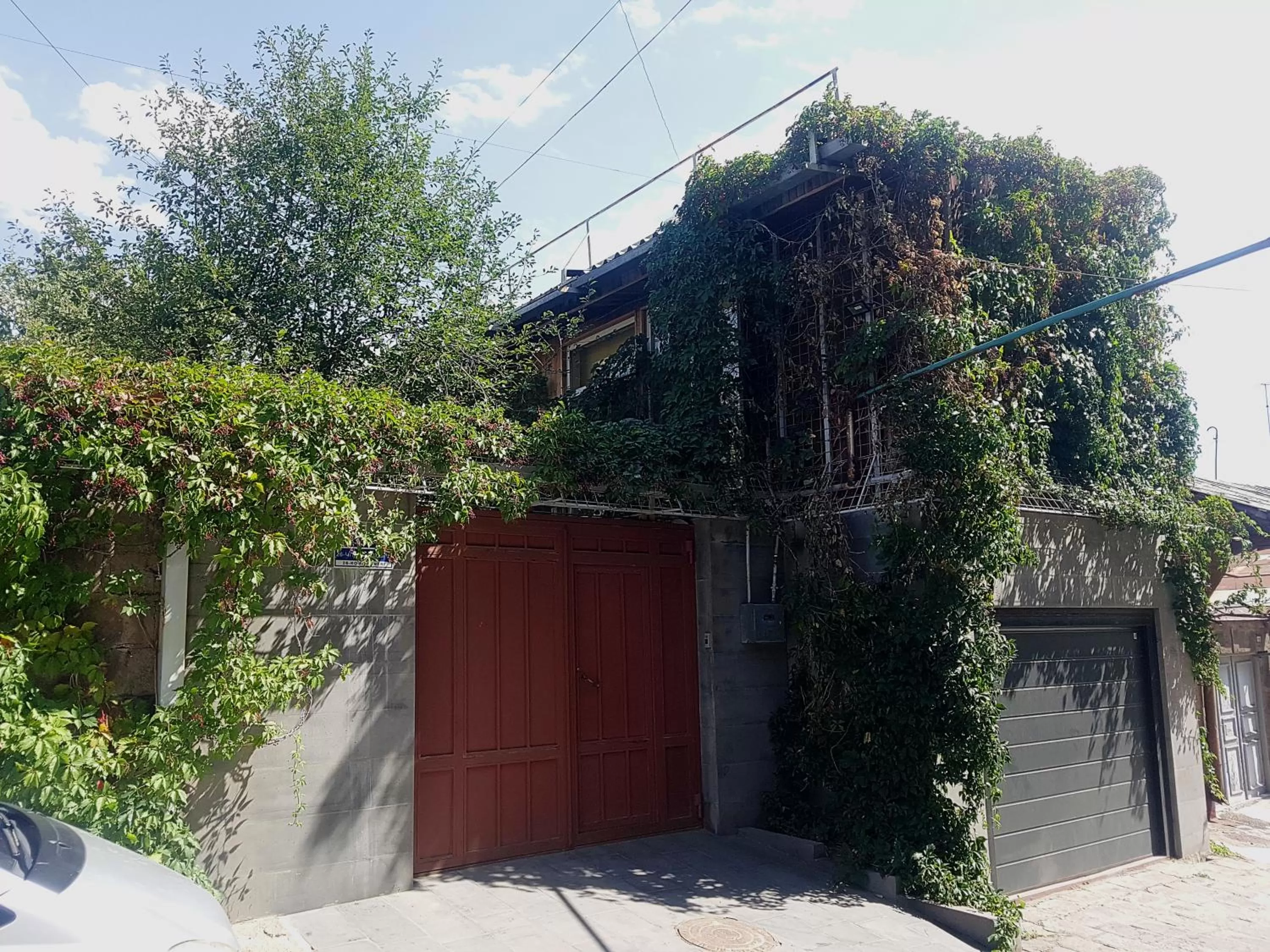 Facade/entrance, Property Building in Armine's B&B