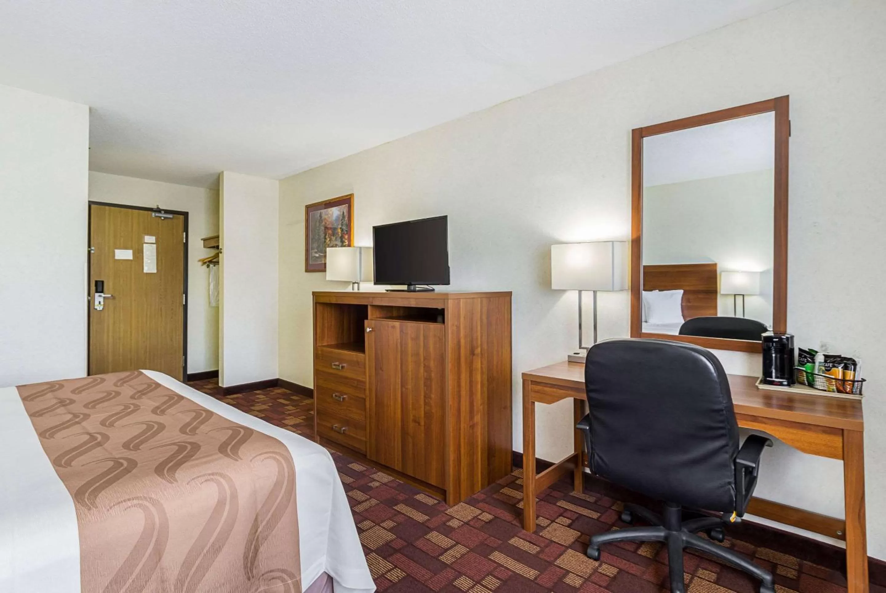 Photo of the whole room, Bed in Econo Lodge Luverne I-90