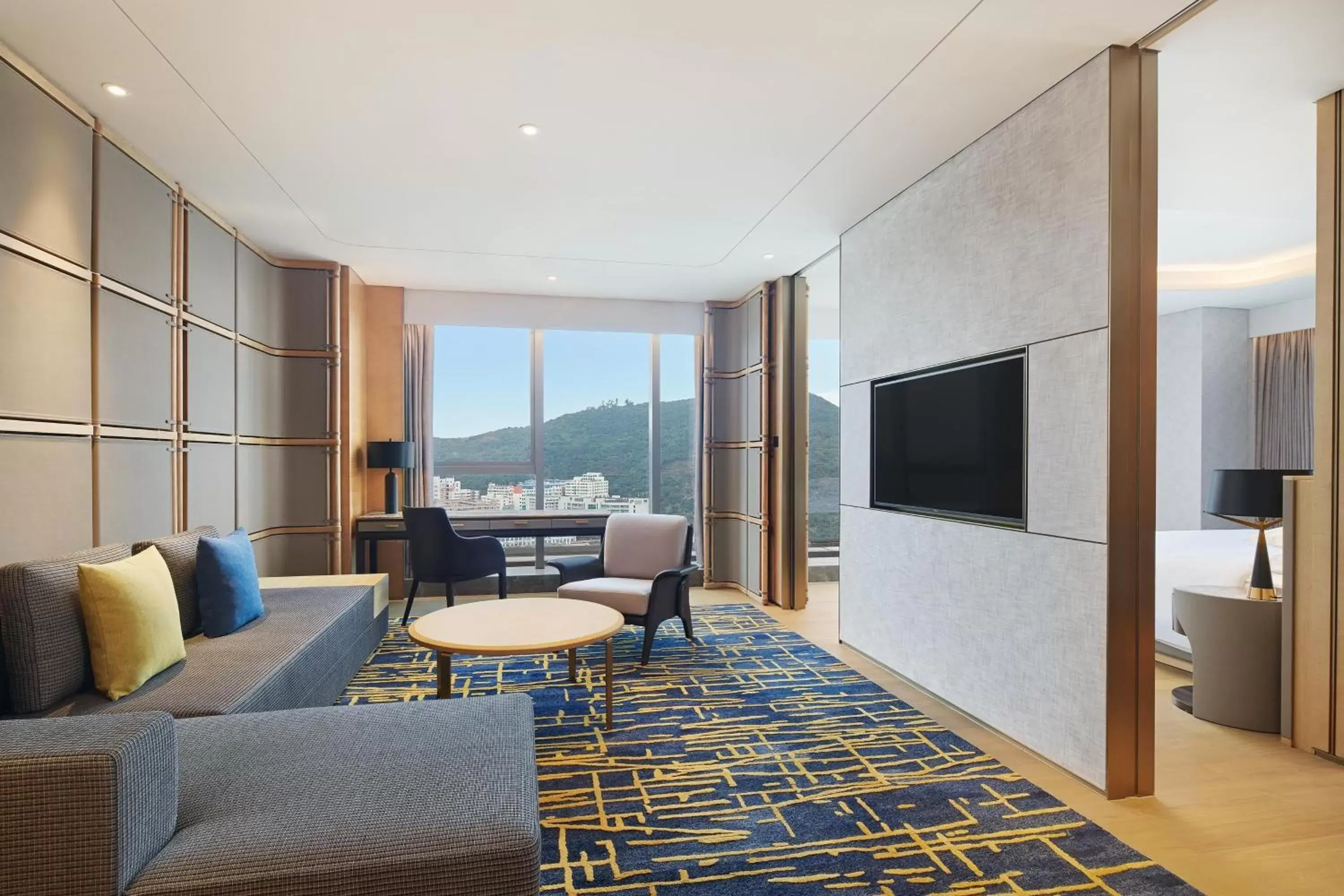 Club Suite, Executive lounge access, 1 Bedroom Suite, 1 King in Sheraton Shenzhen Nanshan Club Suite, Executive lounge access, 1 Bedroom Suite, 1 King in Sheraton Shenzhen Nanshan
