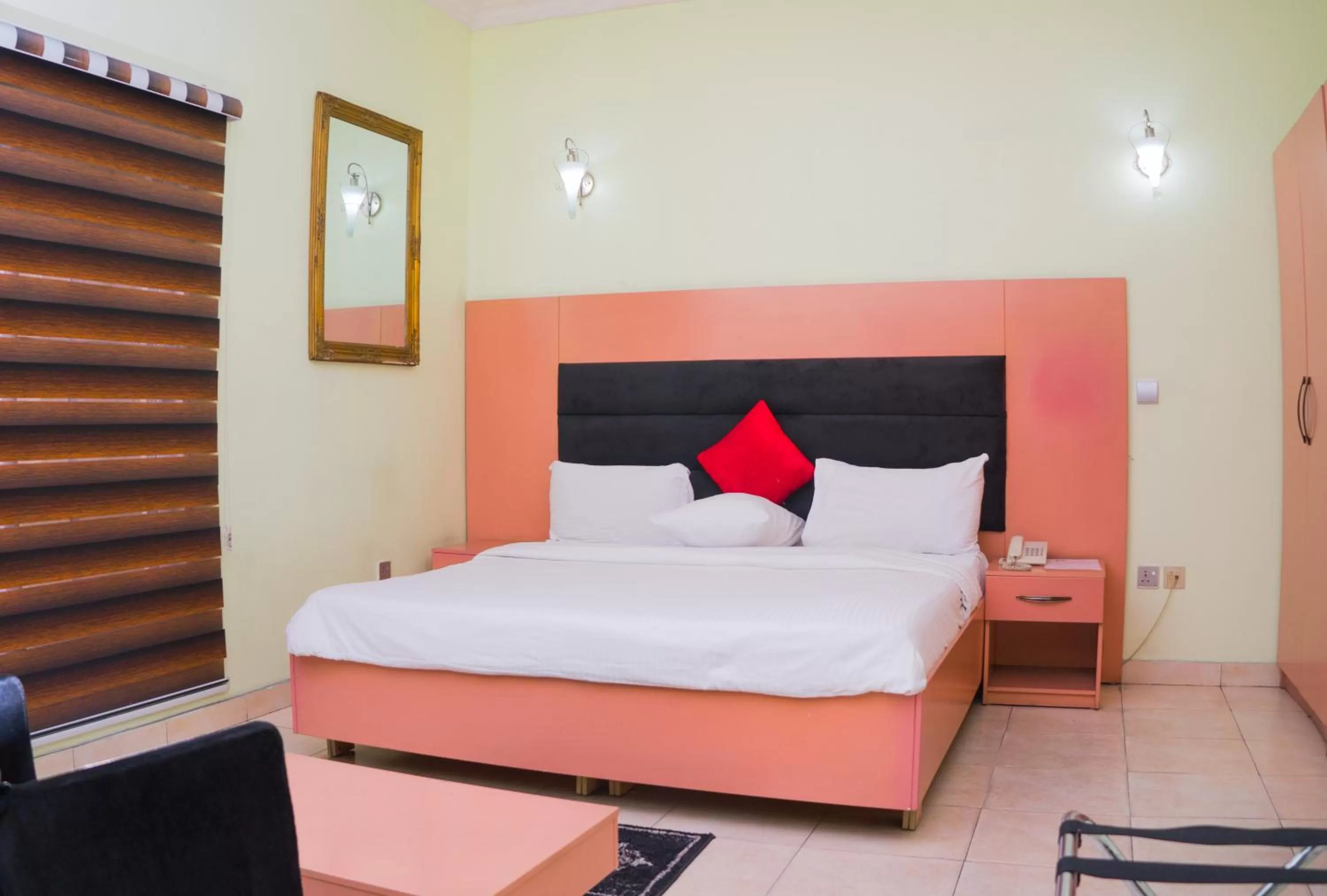 Bed in 1804 Boutique Hotel