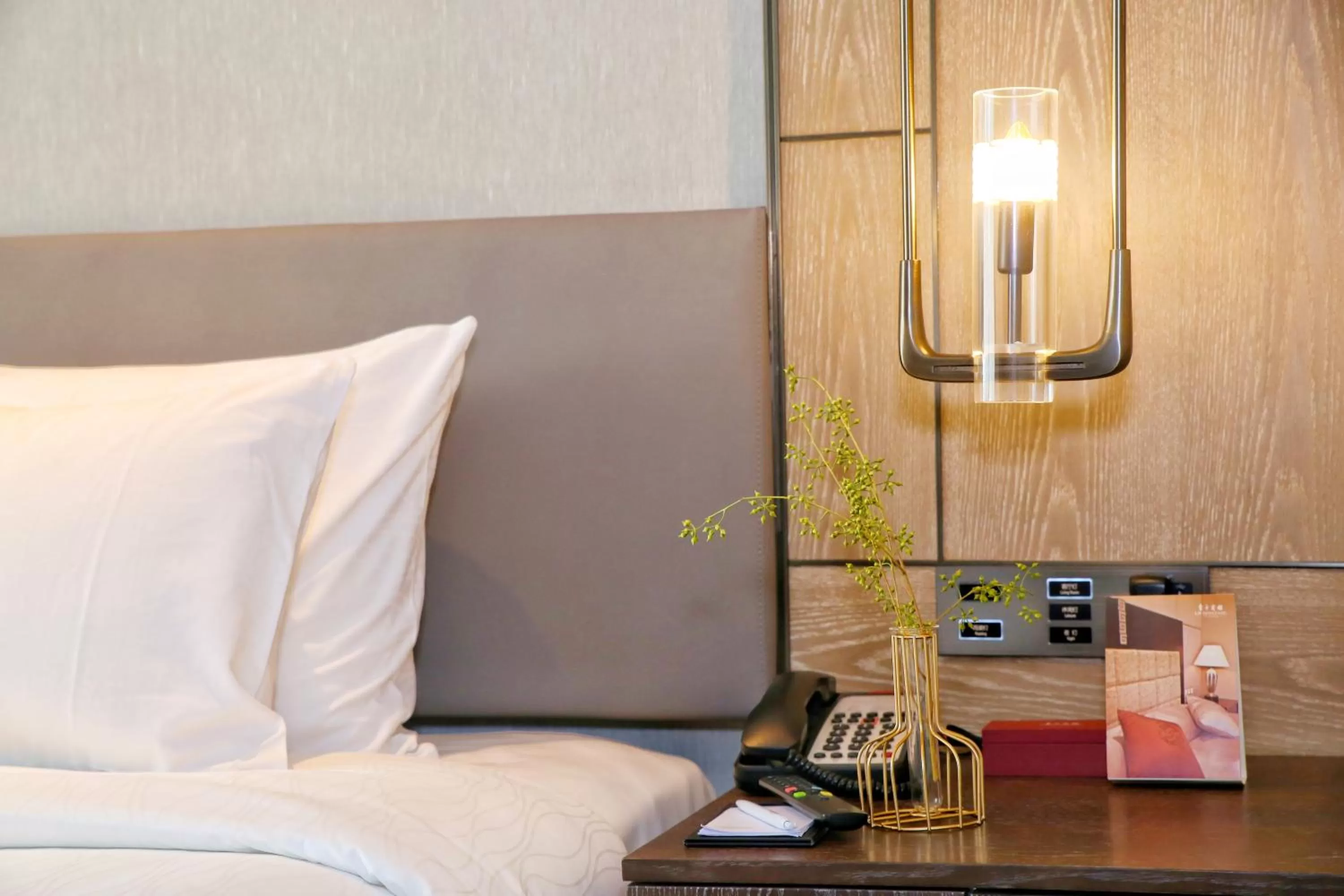 Bedroom in Guangzhou Dong Fang Hotel