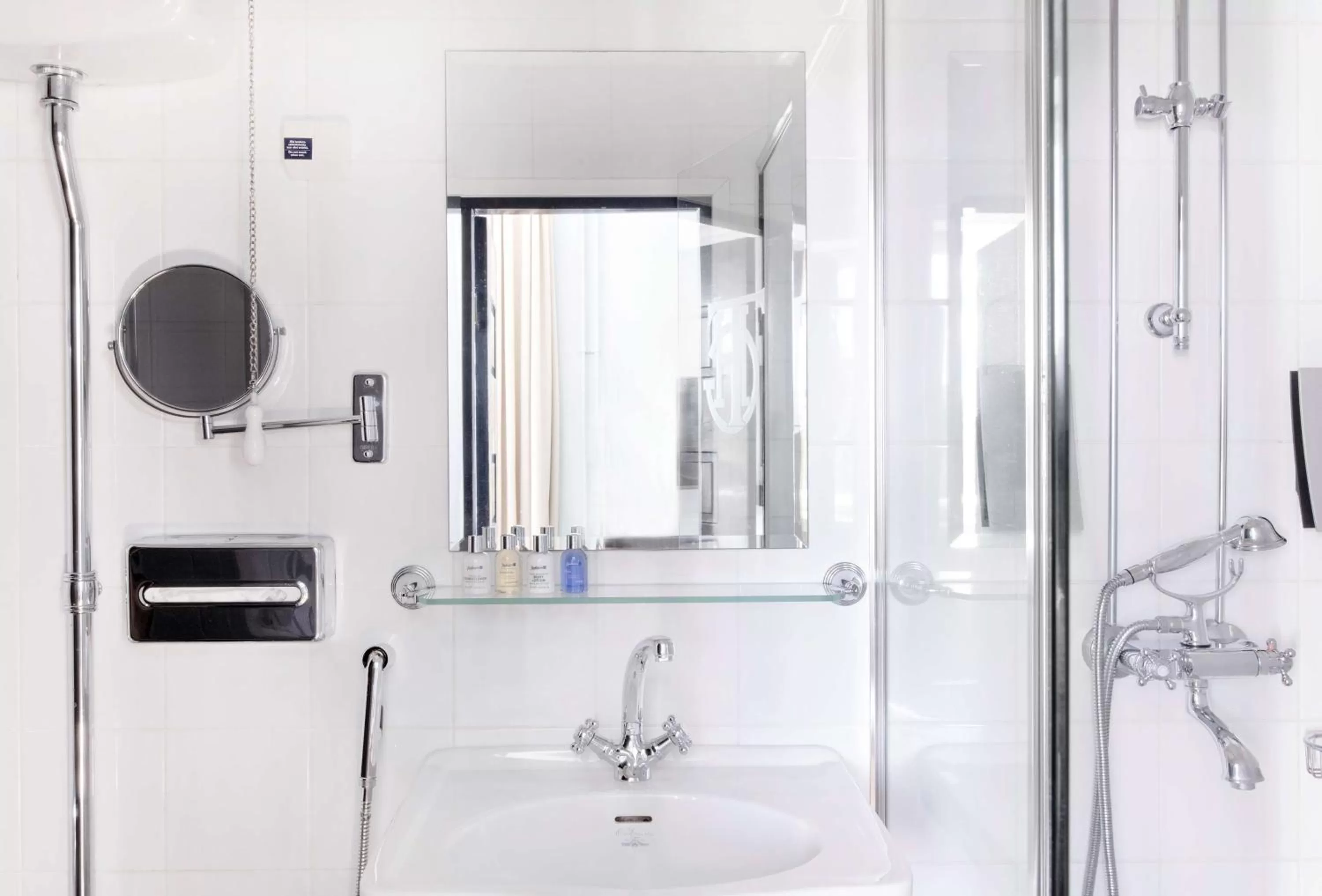 Bathroom in Radisson Blu Grand Hotel Tammer