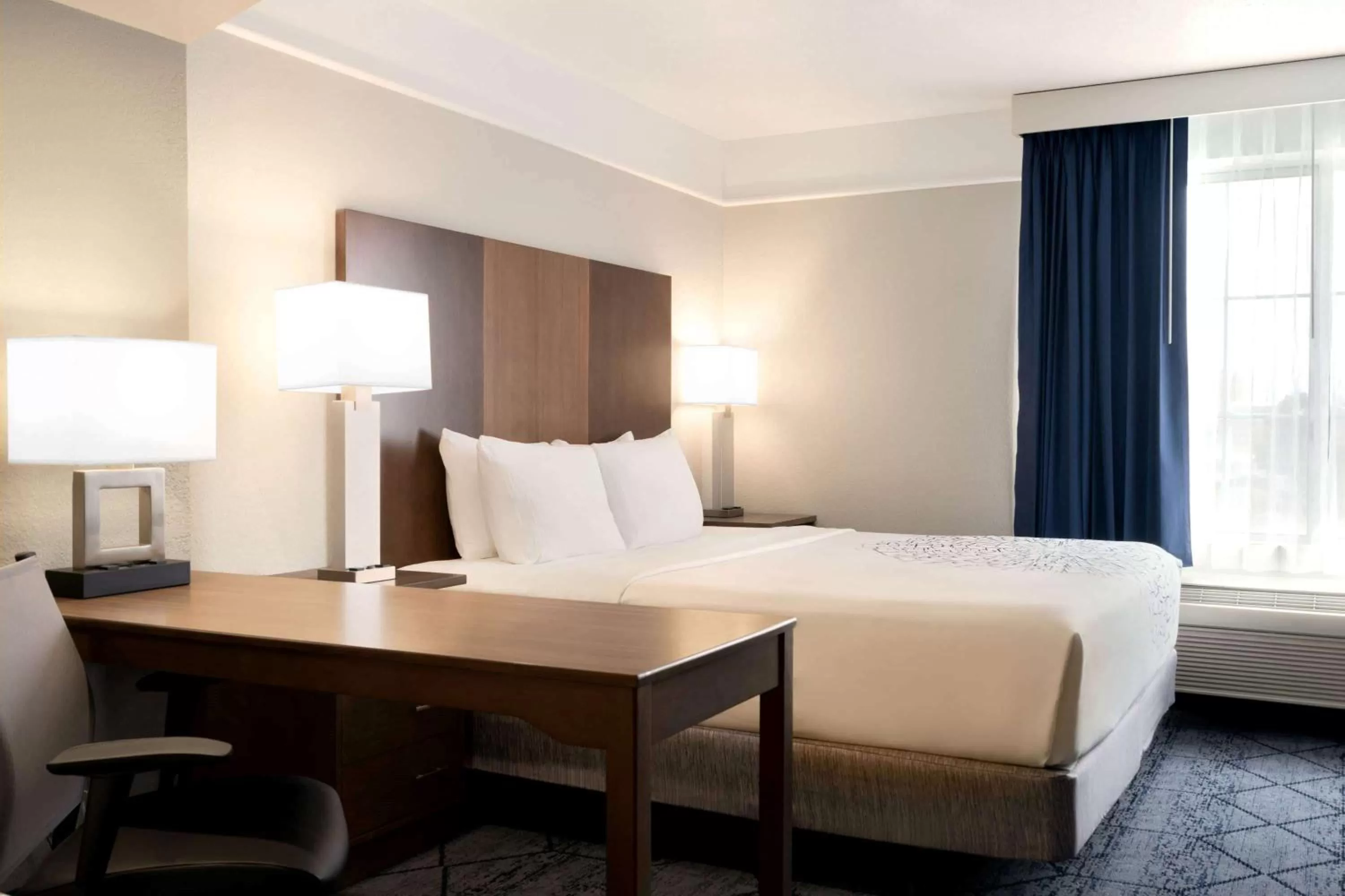 Photo of the whole room, Bed in La Quinta Inn and Suites by Wyndham at WaTiki Waterpark