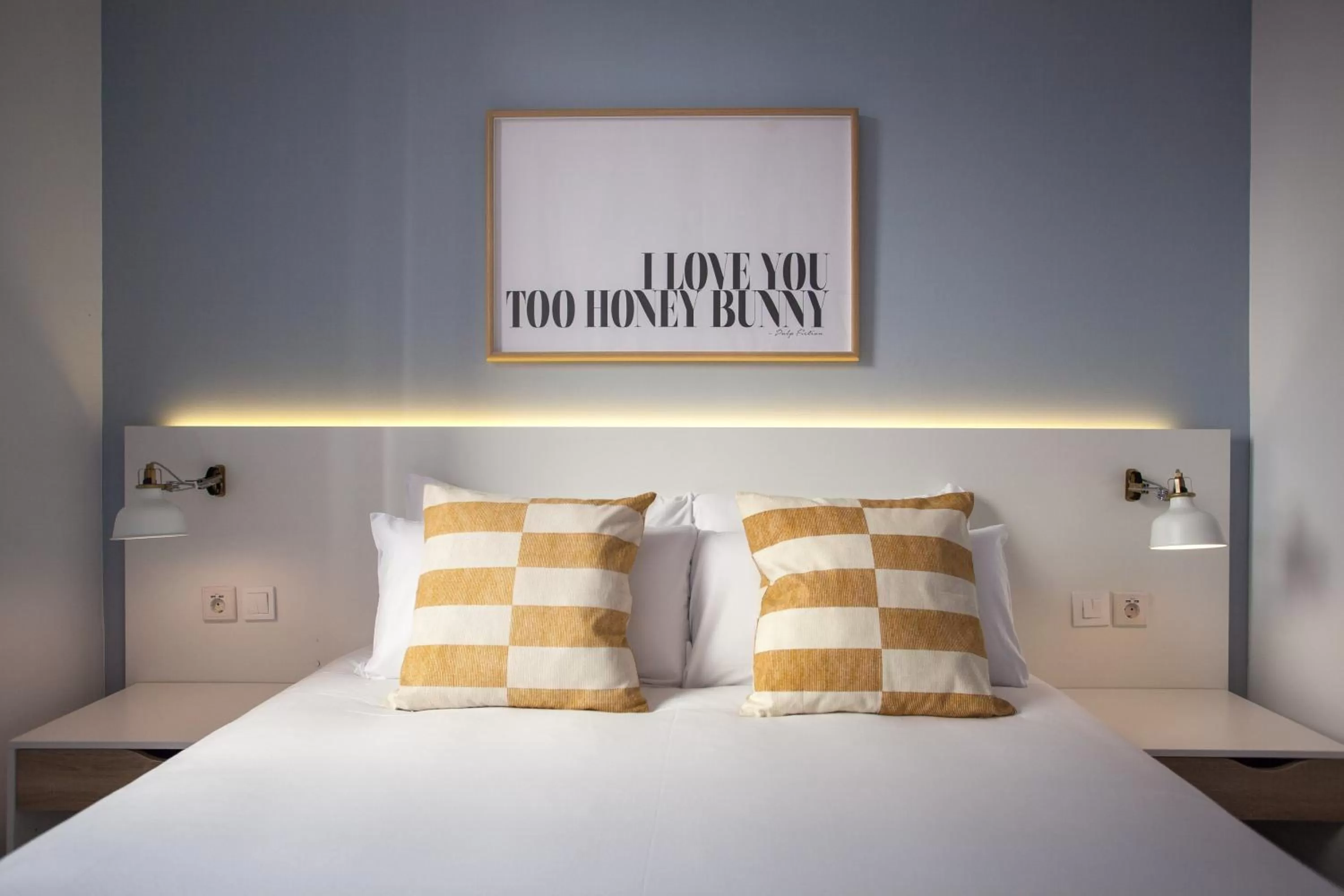 Decorative detail, Bed in Gran Central Suites