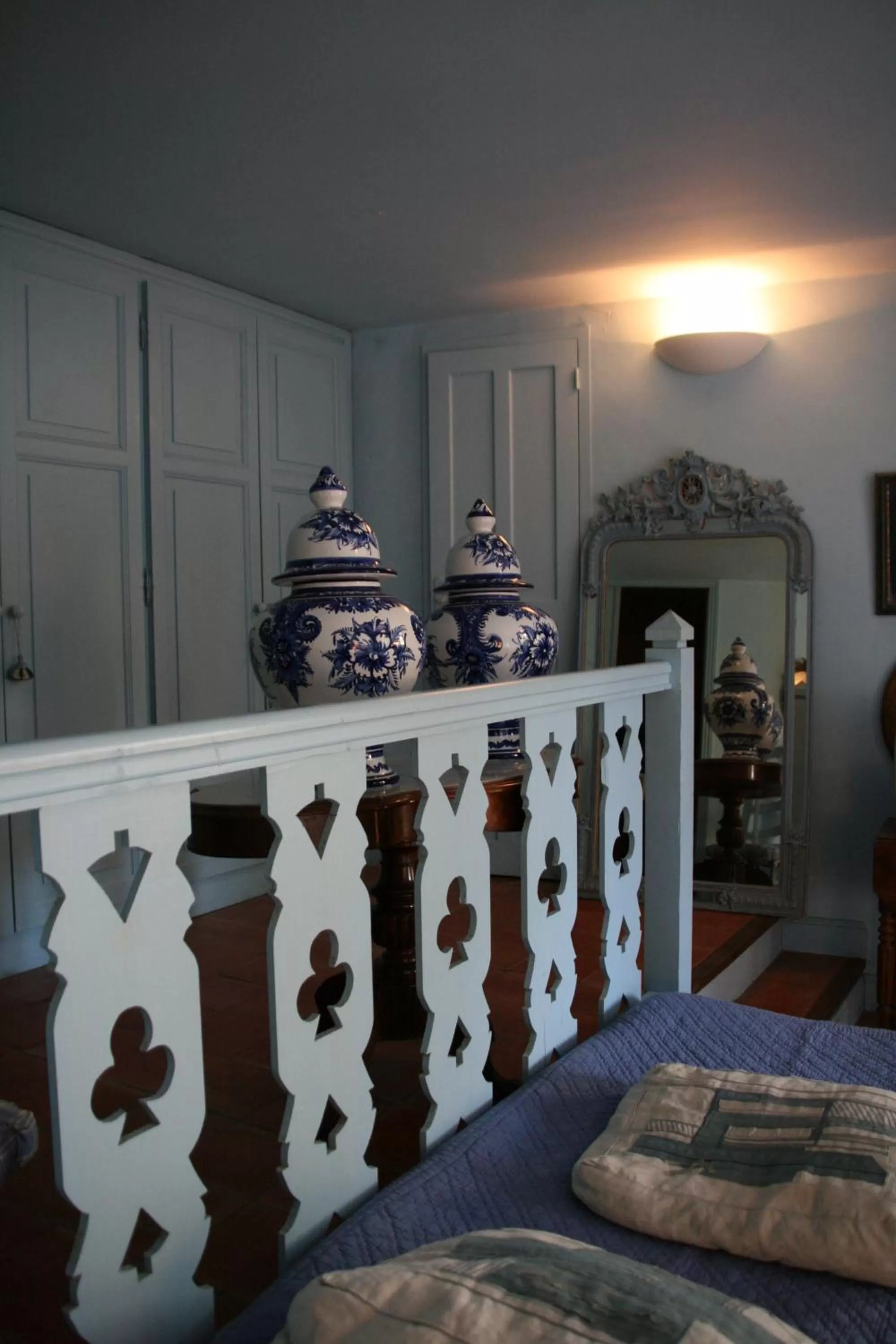 Decorative detail, Bed in La Maison sur la Colline
