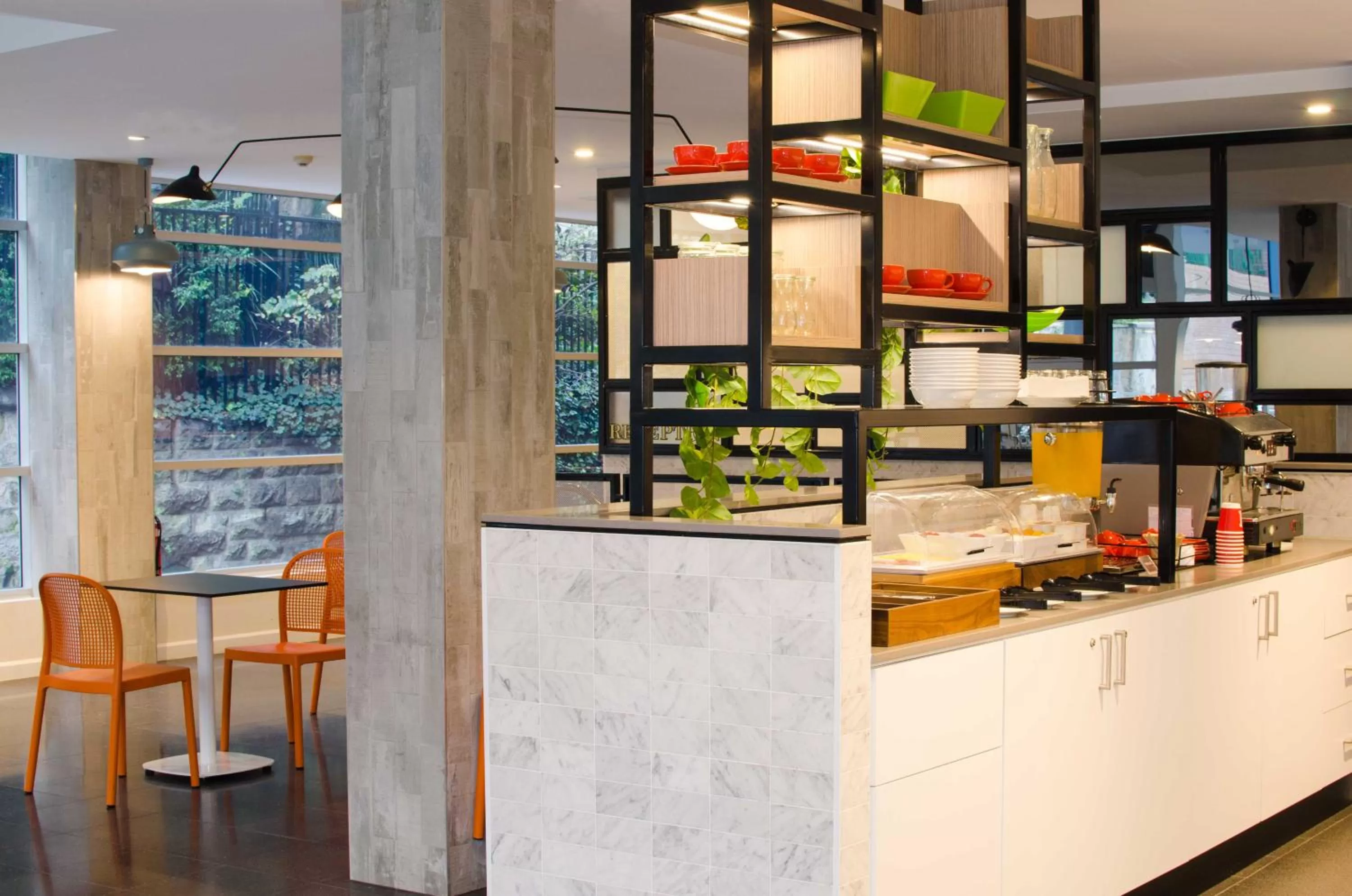 Lounge or bar in ibis budget Sydney East