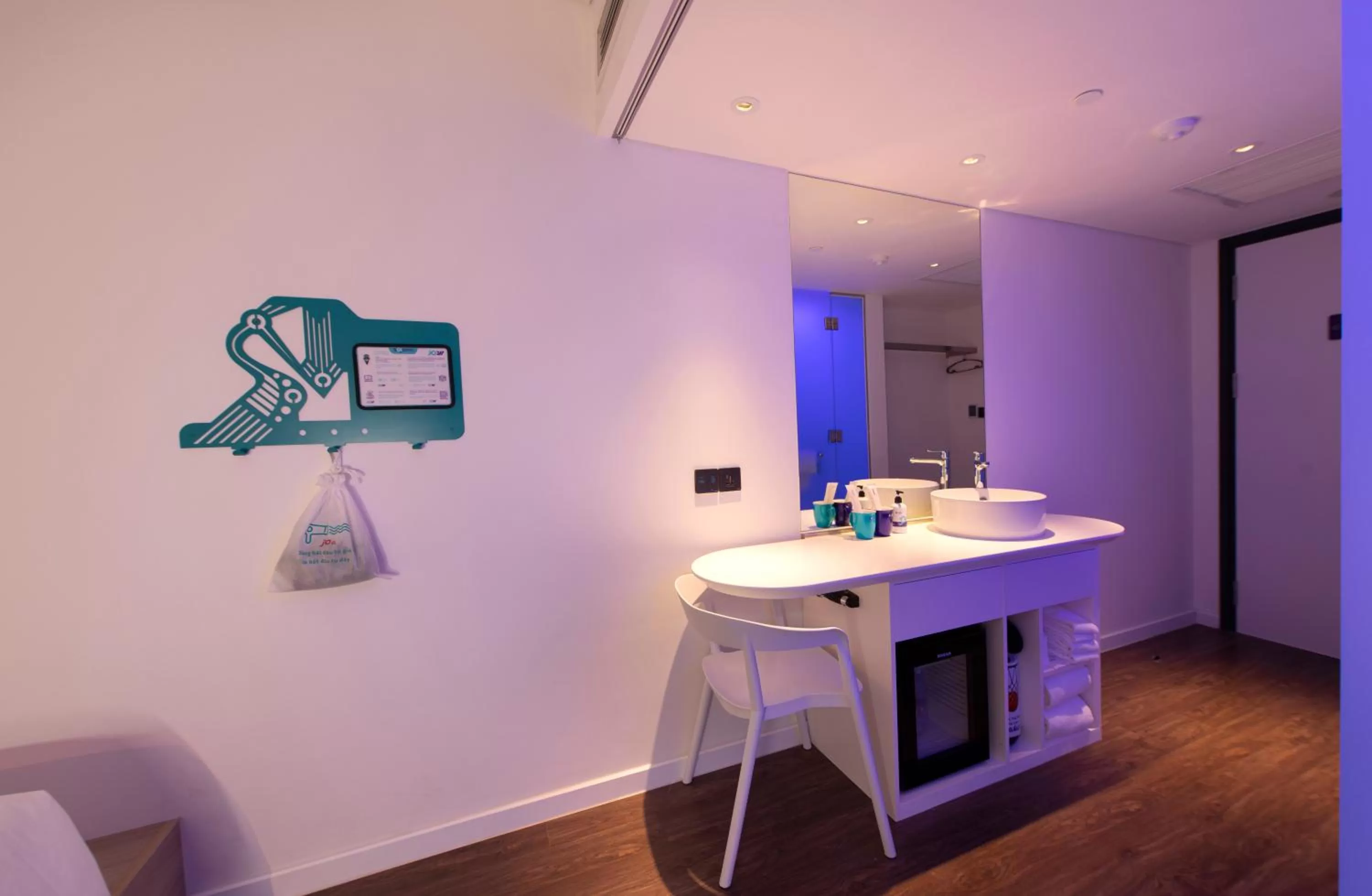 Bedroom in Tru by Hilton Viet Tri City Centre