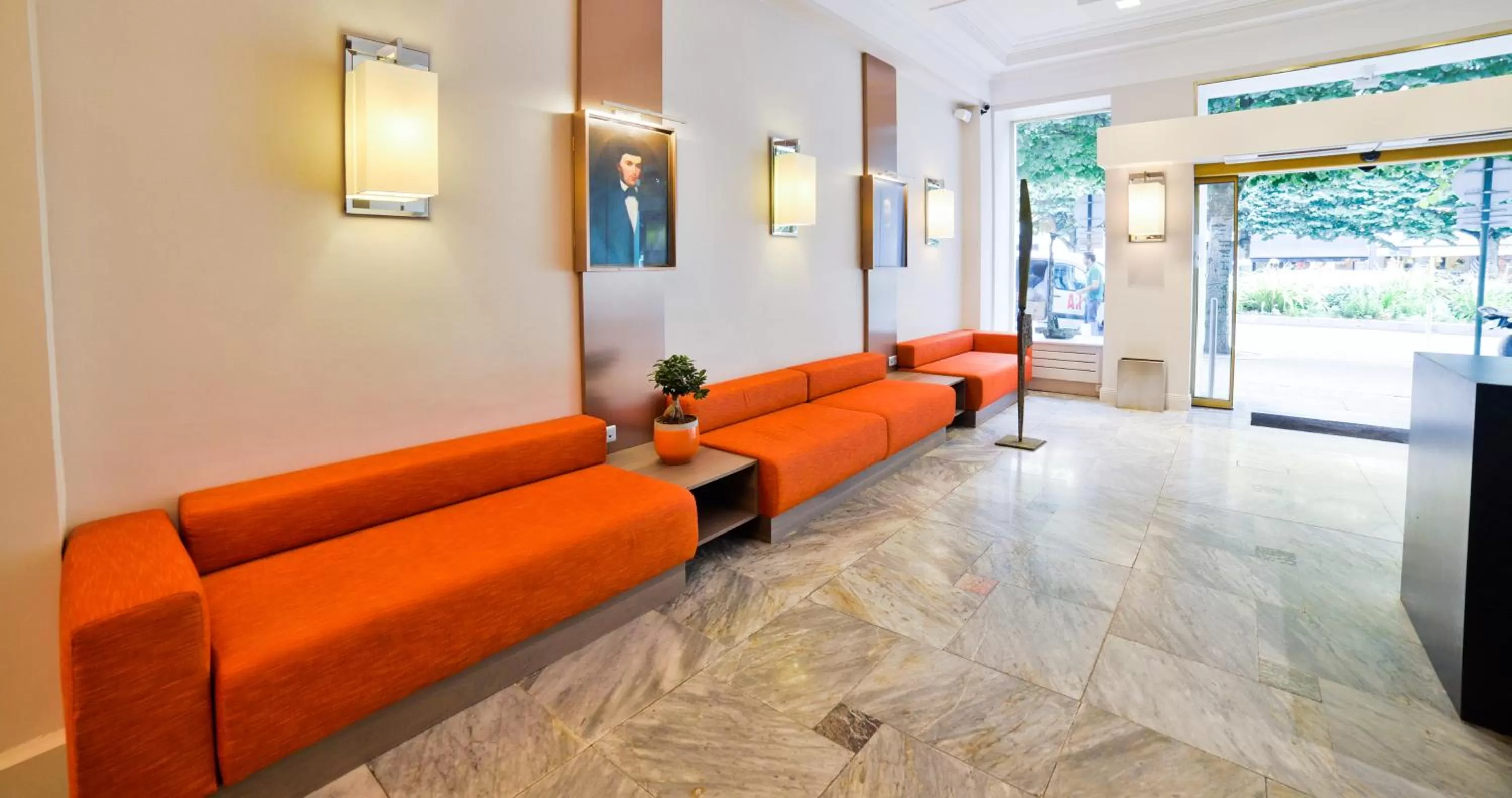 Lobby or reception in Hôtel Mercure Bayonne Centre Le Grand Hotel