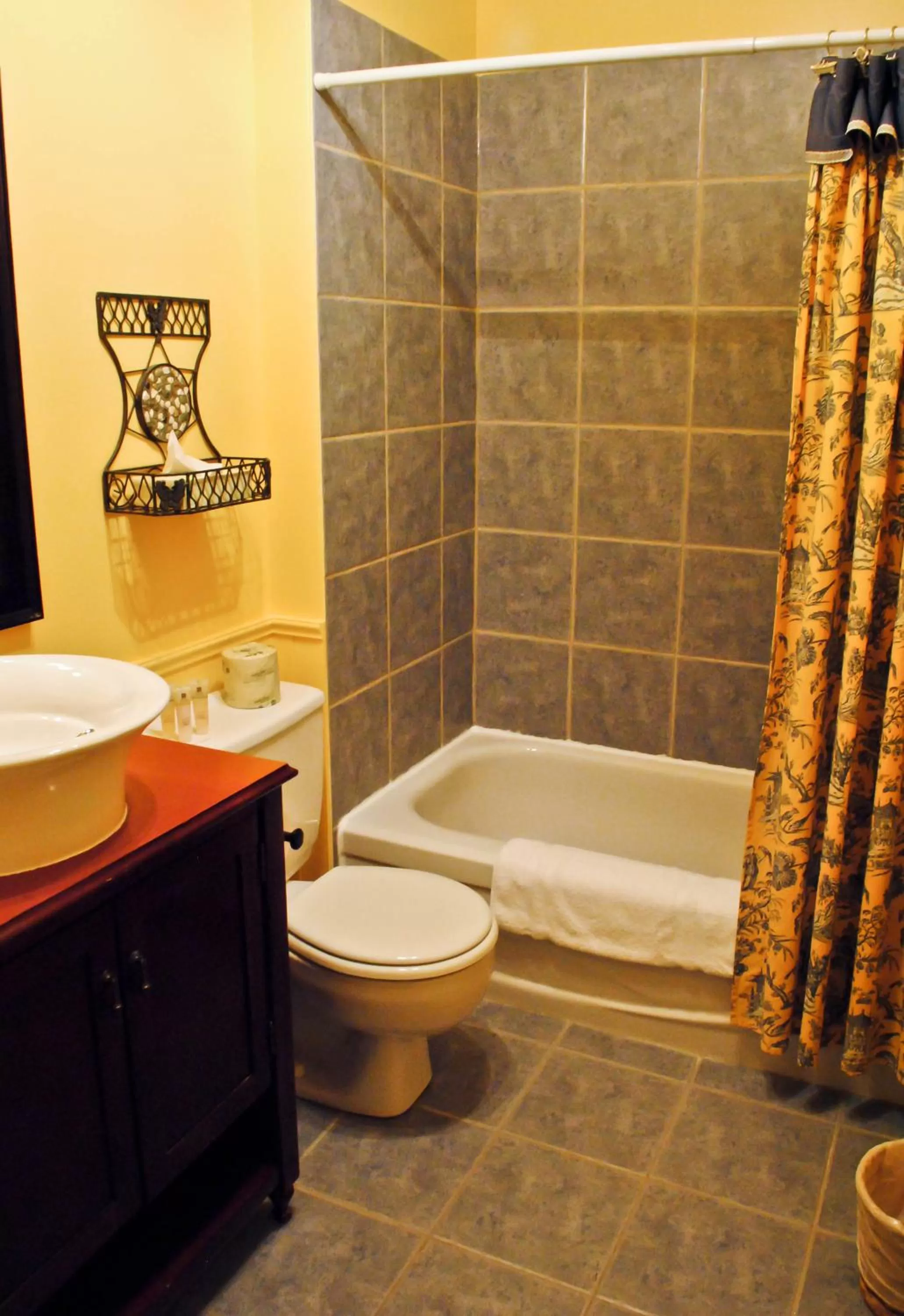 Bathroom in Hotellerie Jardins de Ville