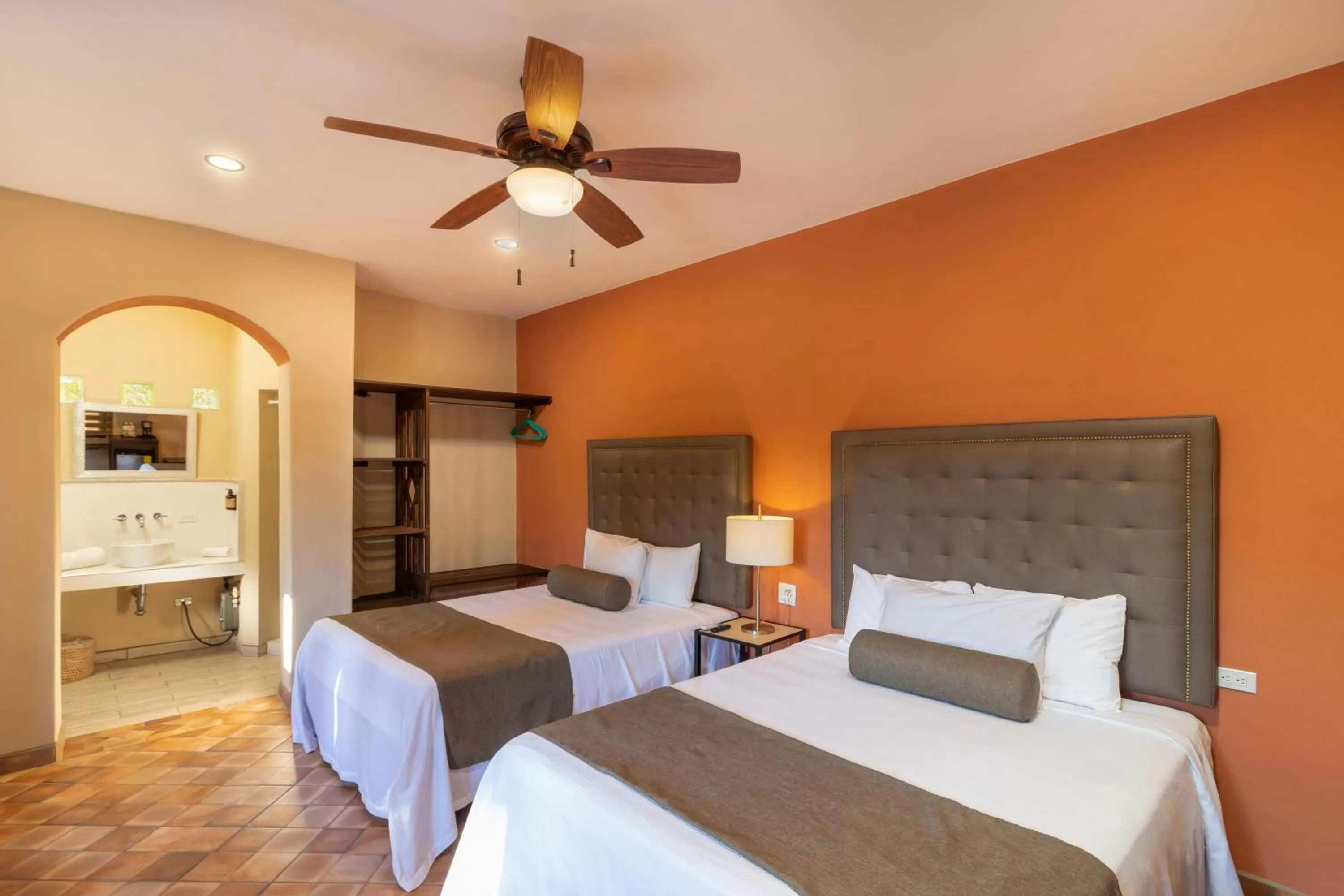 Photo of the whole room, Bed in Hotel 1697 Loreto